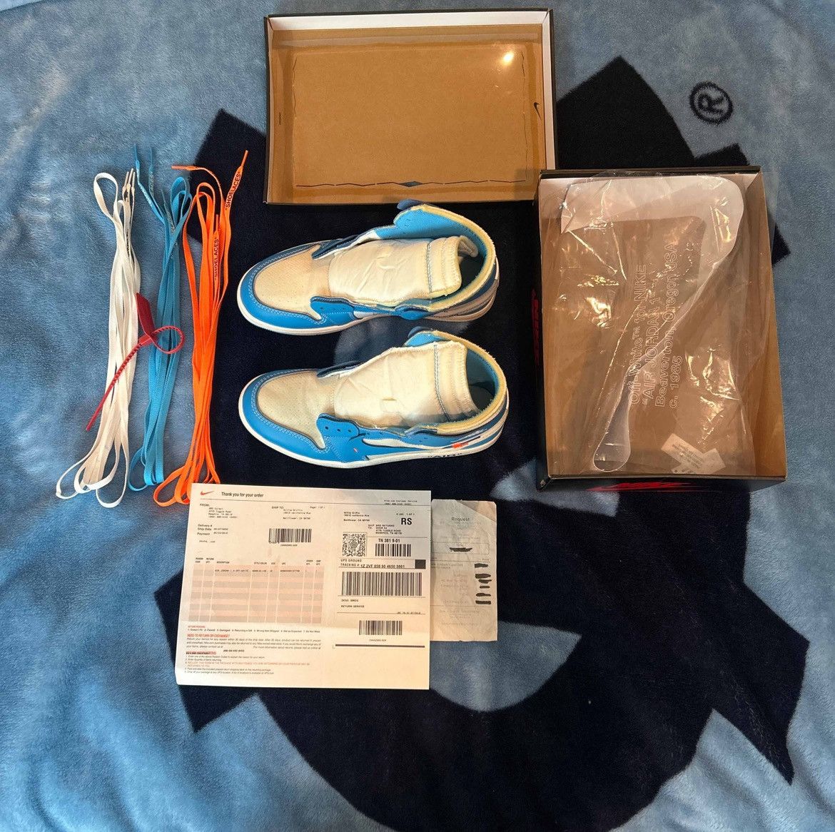 Jordan Brand × Off-White Air Jordan 1 UNC Off White Size US 12 / EU 45 - 1 Thumbnail