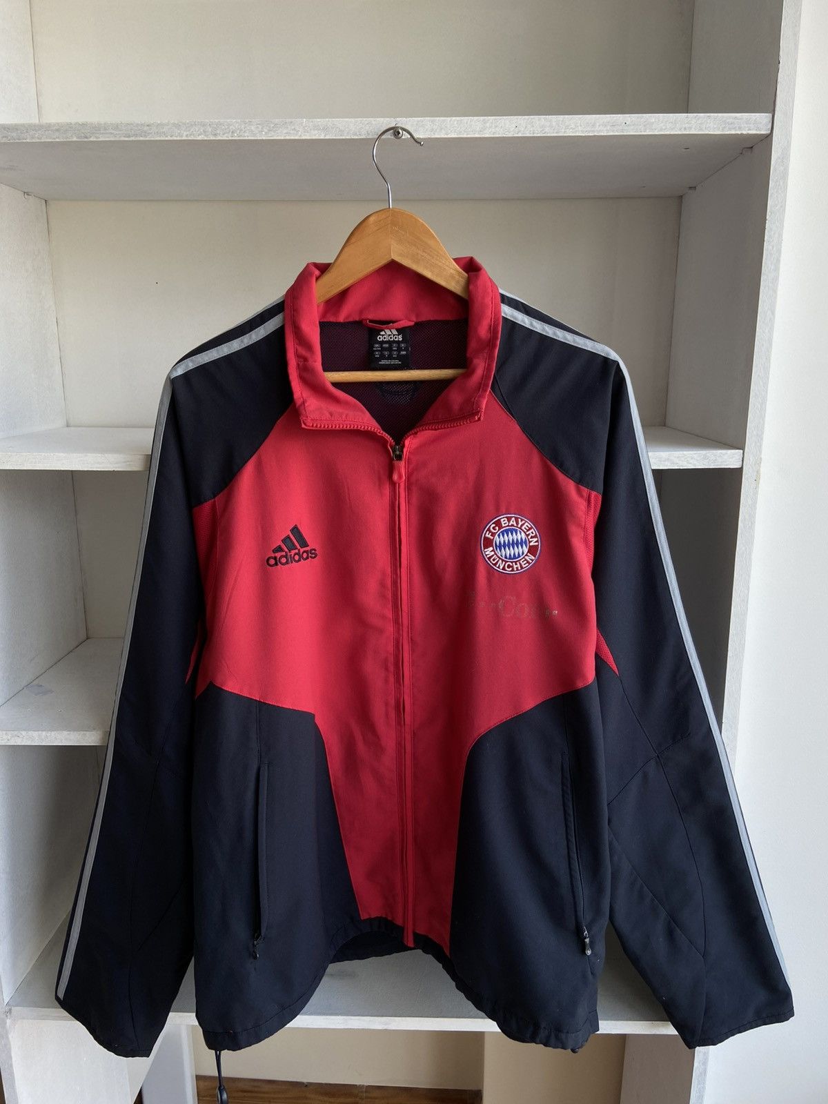 Adidas Vintage Adidas Bayern Munich Football Track Jacket 00s Size US L / EU 52-54 / 3 - 3 Thumbnail