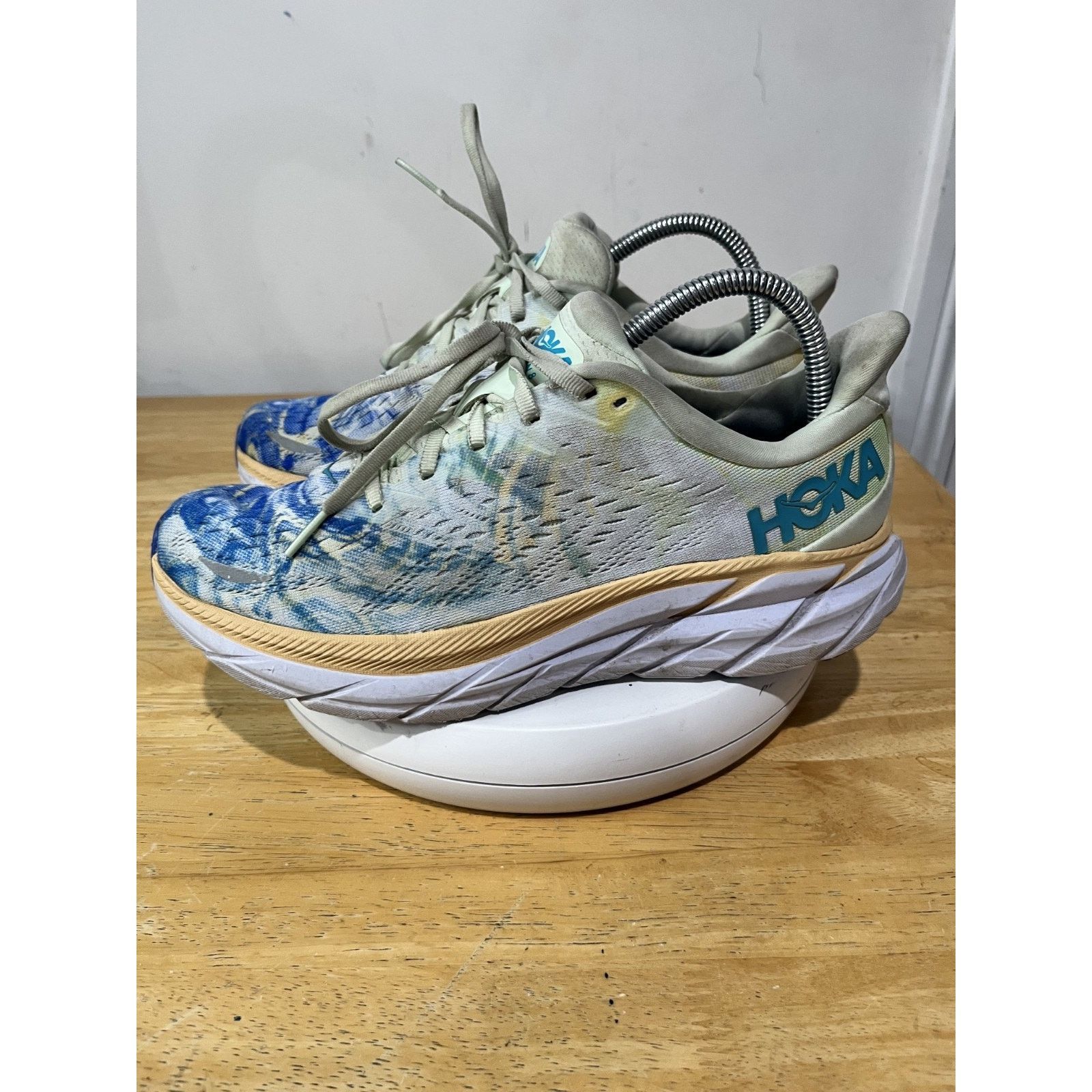 Hoka Hoka One One Clifton 8 Running Shoes 1119394 TGT sz 8 Size US 6.5 / IT 36.5 - 1 Thumbnail