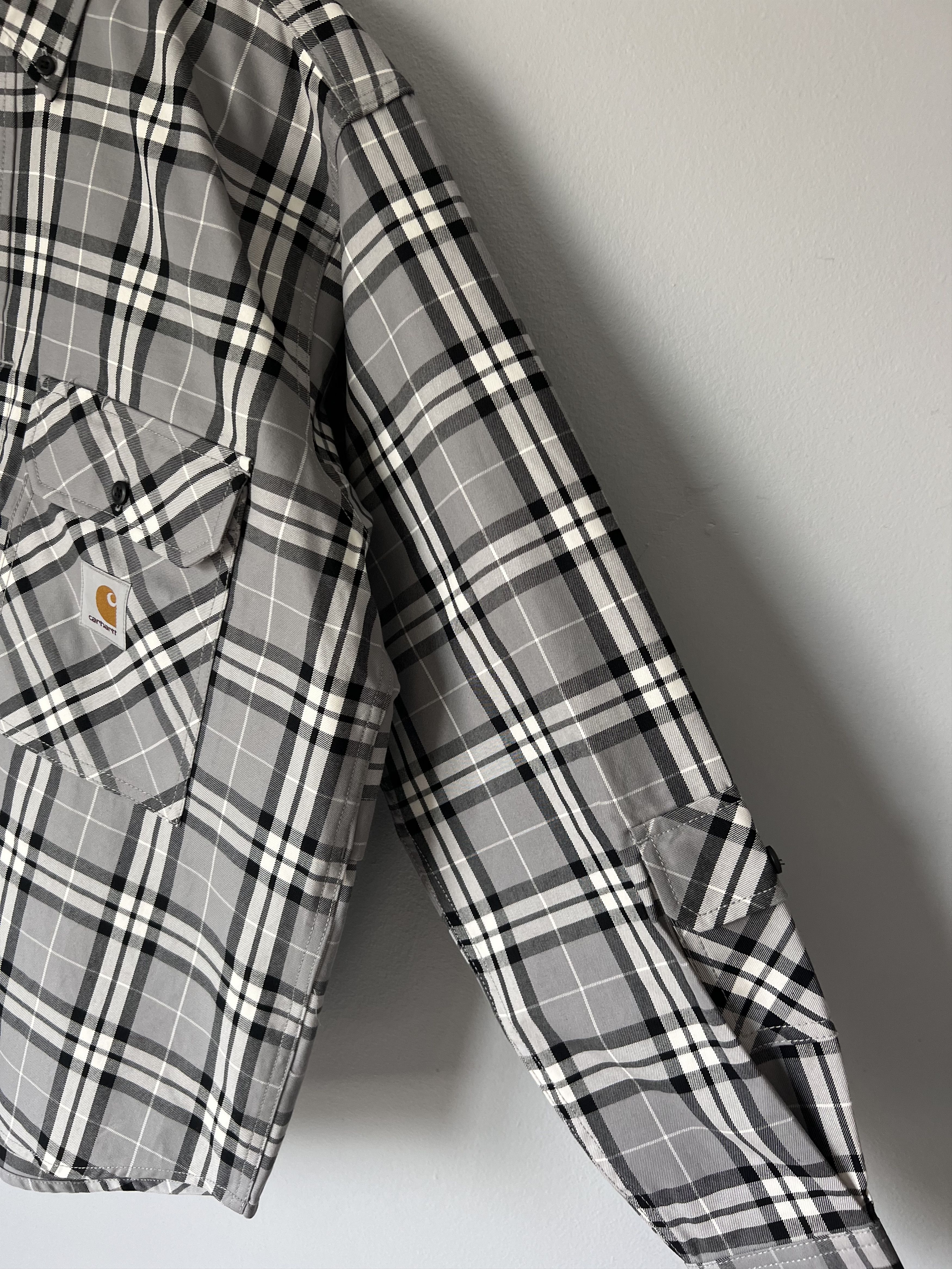 Carhartt Wip Carhartt WIP Invincible World Shirt Max in Gray Size US S / EU 44-46 / 1 - 4 Thumbnail