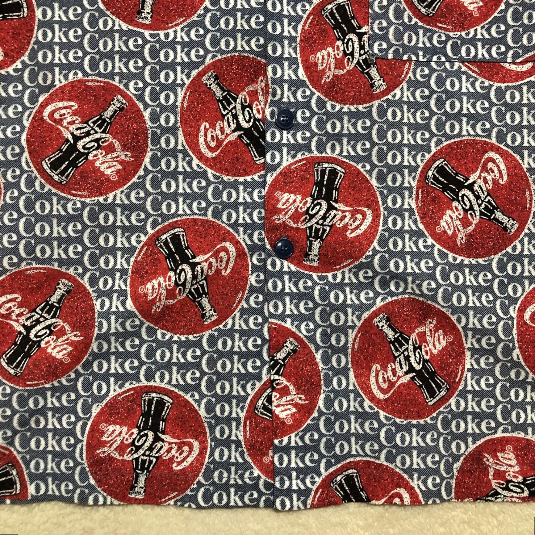 Vintage Coca Cola All Over Print Mens Button Up Shirt Size XL Red Coke Bottles Size US XL / EU 56 / 4 - 2 Thumbnail