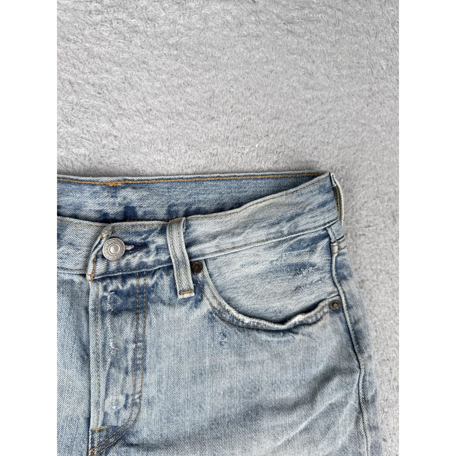 Levi's Levi's Premium 501 Short Women 26 Light Wash Button Fly Distressed Raw Hem Big E Size 26" / US 2 / IT 38 - 5 Thumbnail