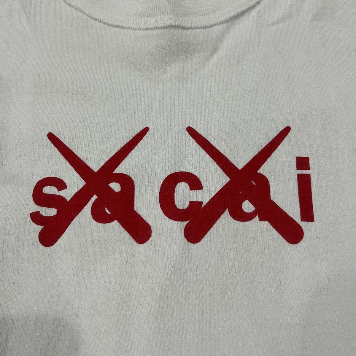 Sacai Sacai FW21 by KAWS Logo T-Shirt Size US L / EU 52-54 / 3 - 6 Thumbnail