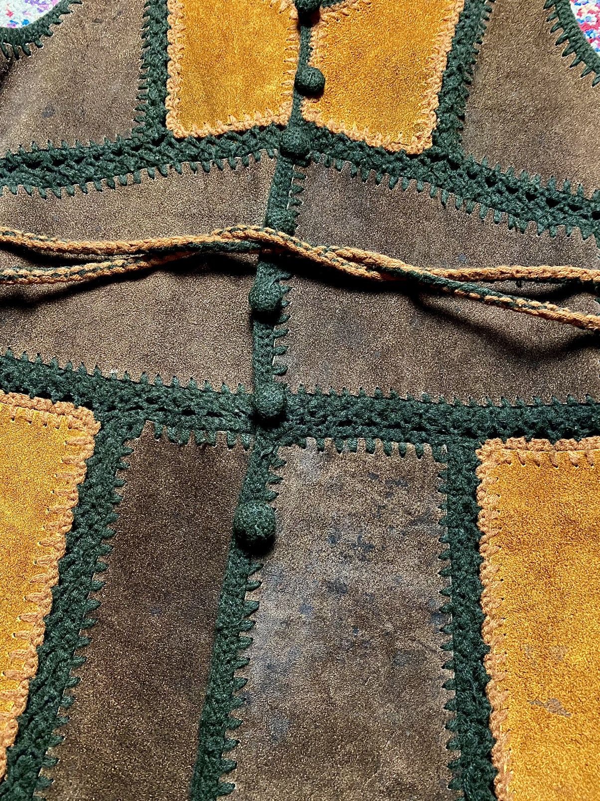 Vintage 1970 suede Leather patchwork Vest Crotcheted Hippie Tassels Size M / US 6-8 / IT 42-44 - 6 Thumbnail
