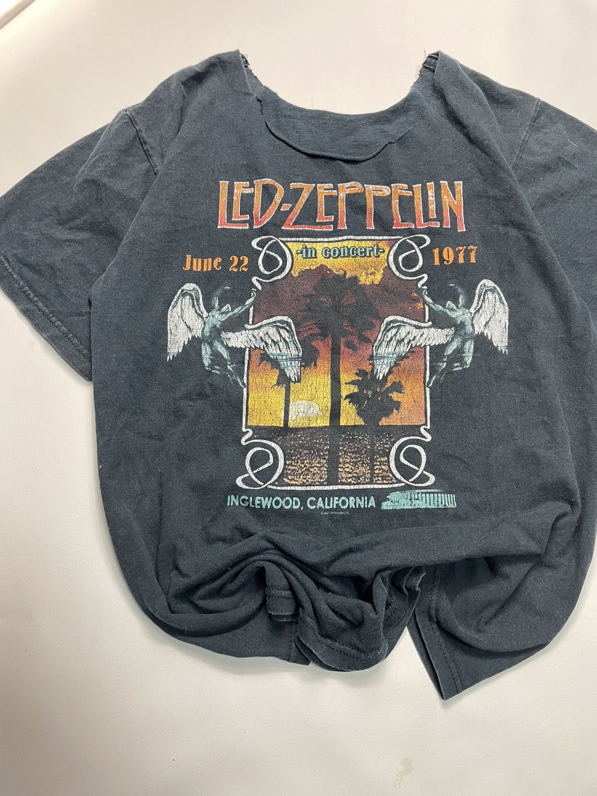 Band Tees Vintage Led Zeppelin Archive Distressed Band Tee Size US L / EU 52-54 / 3 - 2 Thumbnail