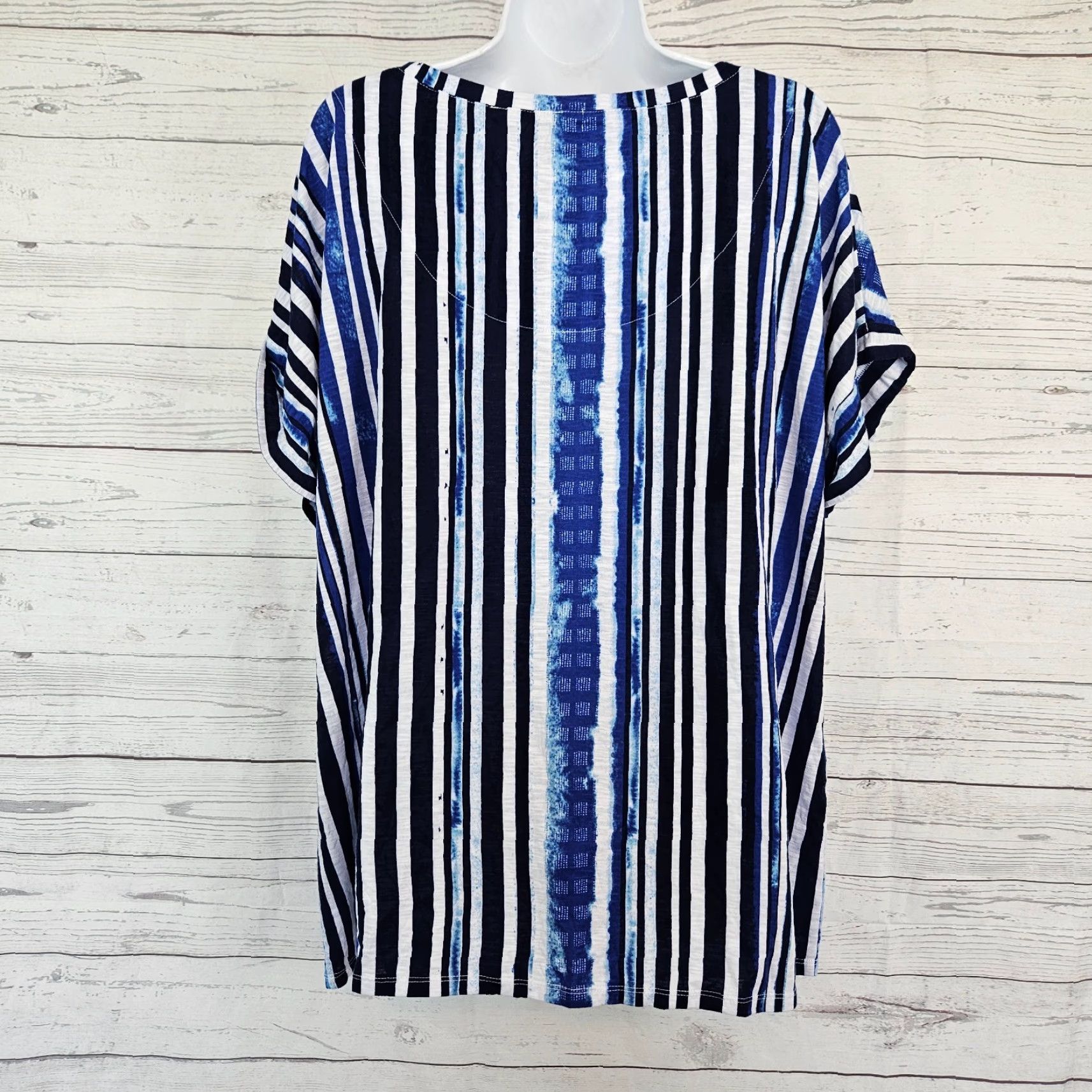 Vintage Chico's Zenergy Womens Top XL Blue White Floral Short Sleeve Shirt Womens XL Blue White Floral Chico's Zenergy Shirt Size XL / US 12-14 / IT 48-50 - 3 Thumbnail