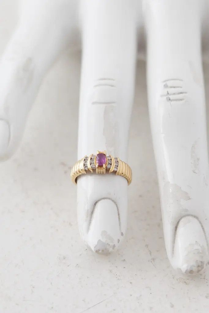 Vintage 18k gold ring with diamonds & ruby Size ONE SIZE - 6 Thumbnail