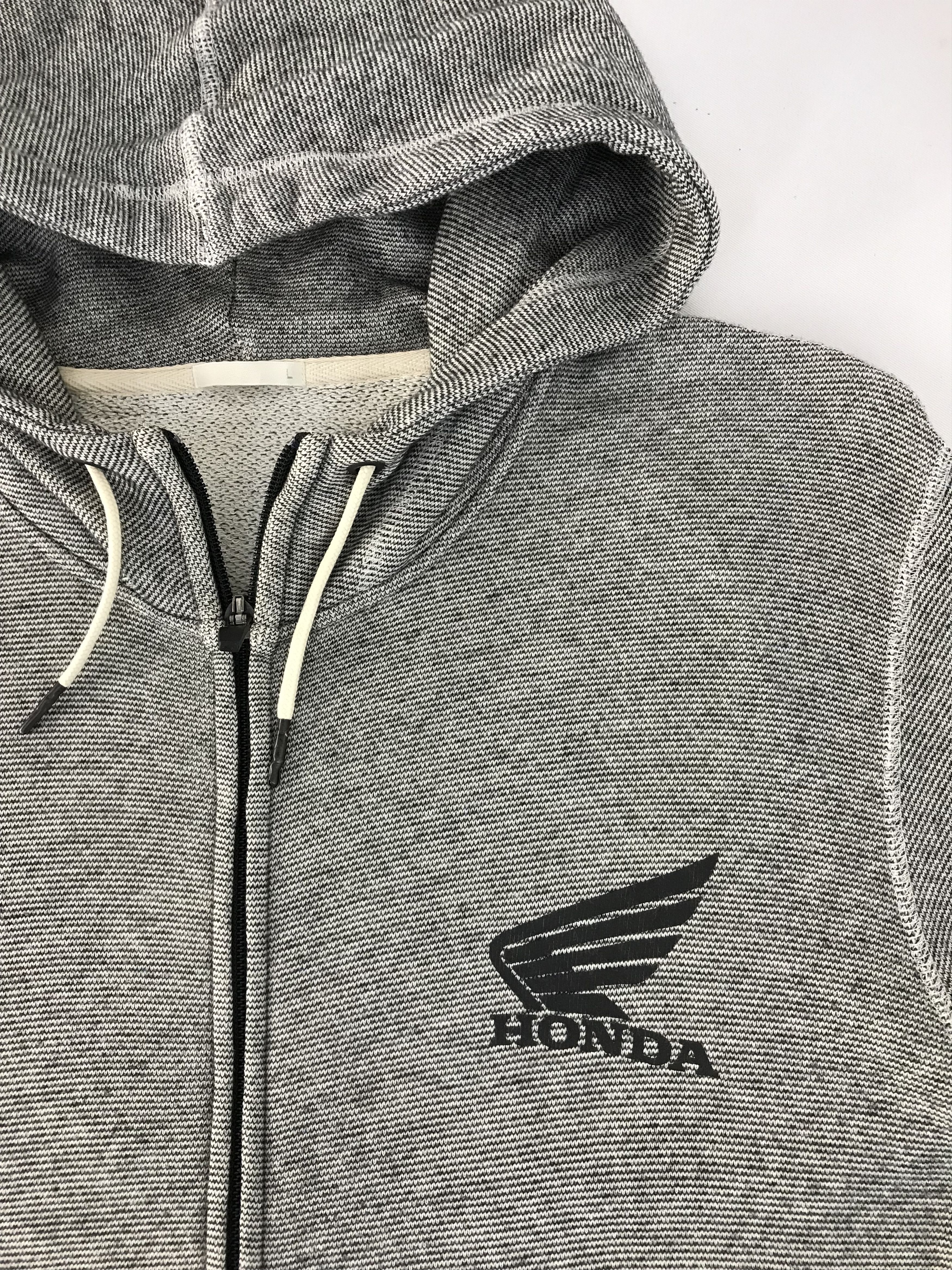GU × Honda Sweatshirt Honda X Gu Big Logo Zipper Up Hoodie Style Size US M / EU 48-50 / 2 - 4 Thumbnail