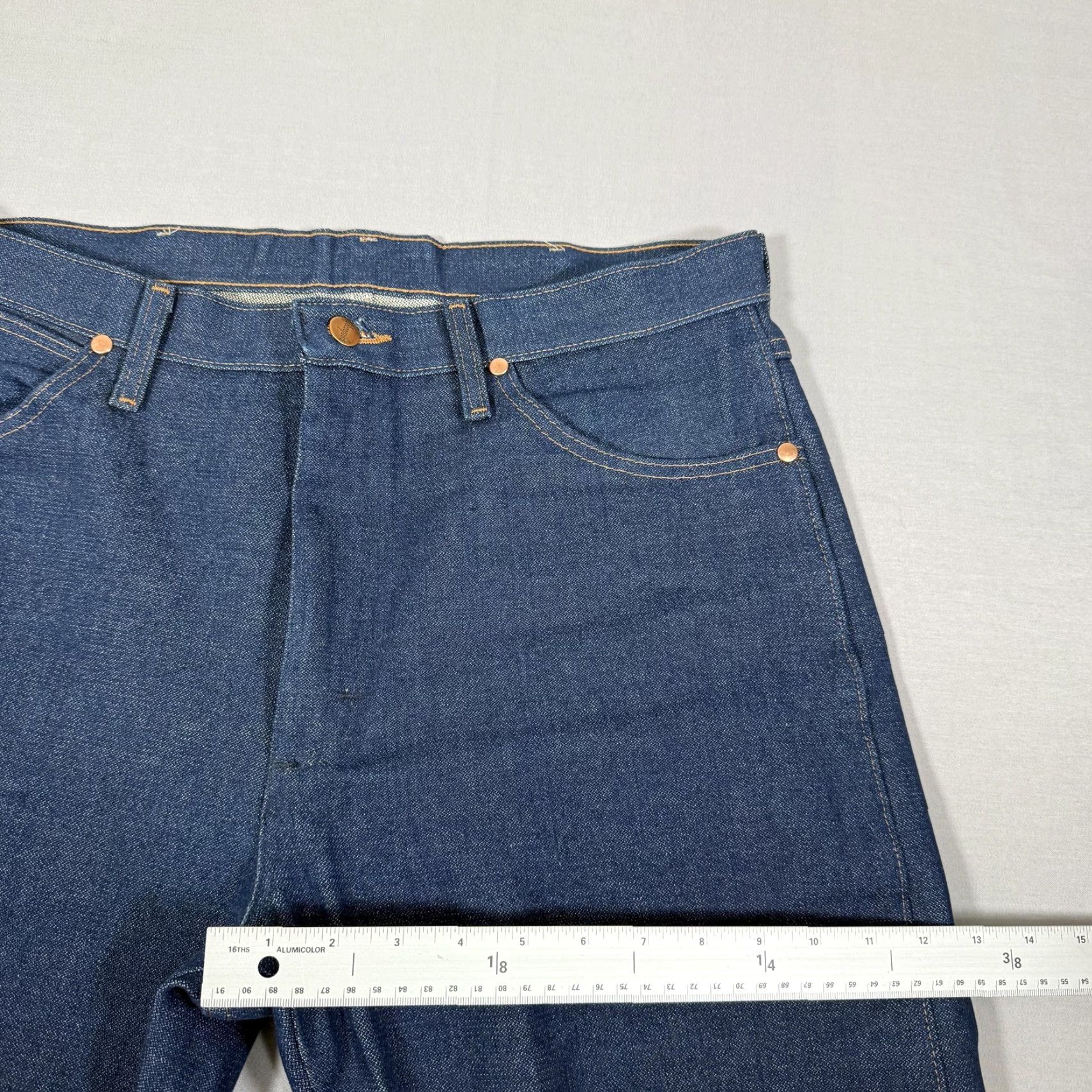 Wrangler Wrangler Jeans Adult 34x34 Blue Denim Straight 100% Cotton Zipper Five-Pocket Cowboys & Western Mens Size US 34 / EU 50 - 7 Thumbnail
