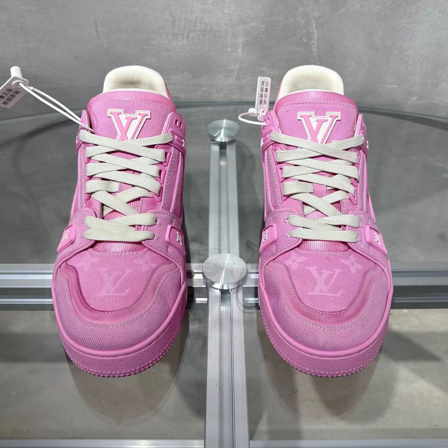 Louis Vuitton LV Trainer Pink Denim 40 New Size US 9.5 / IT 39.5 - 1 Thumbnail
