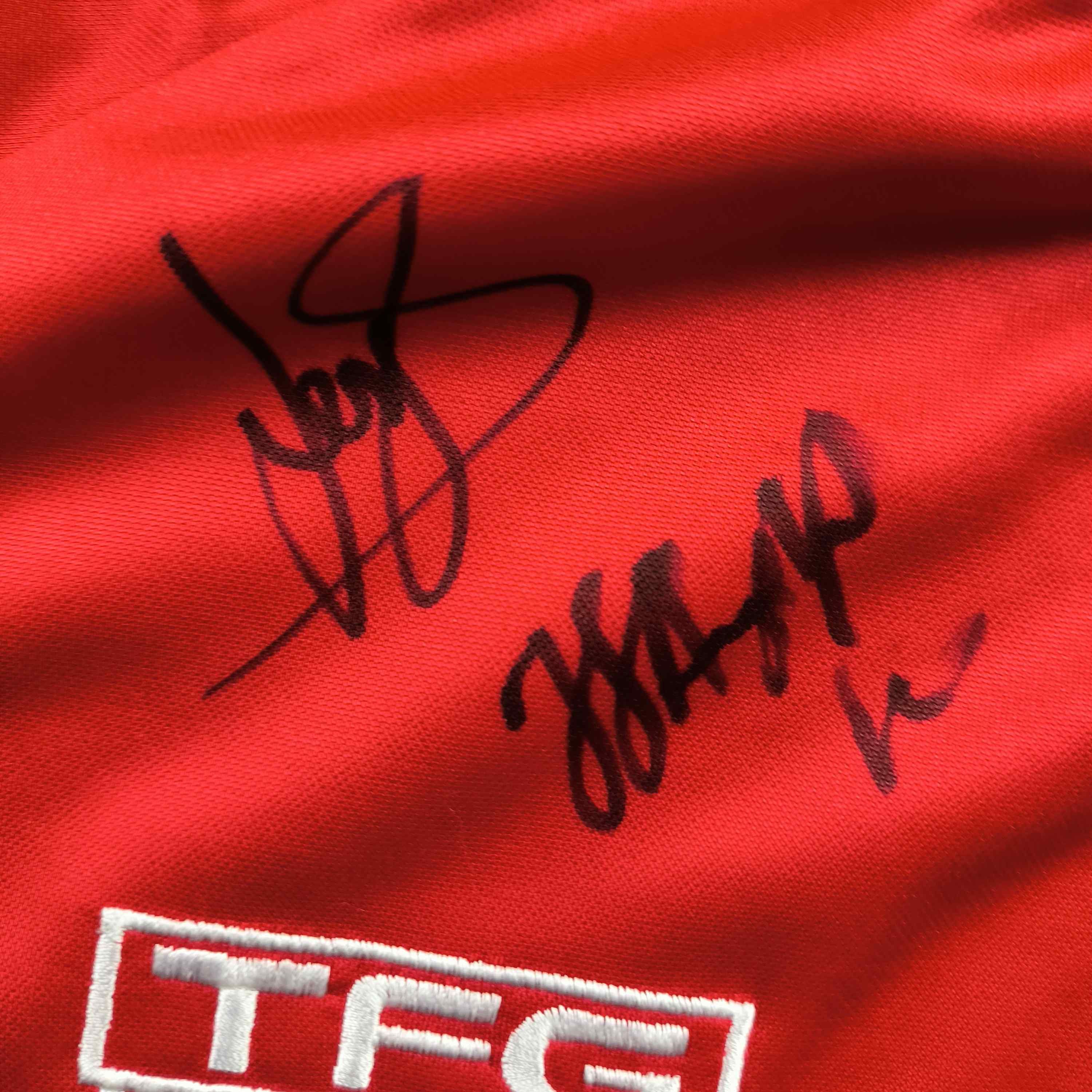 Other NEW SIGNED Bristol City 2004-05 TFG home football jersey XL Size US XL / EU 56 / 4 - 6 Thumbnail