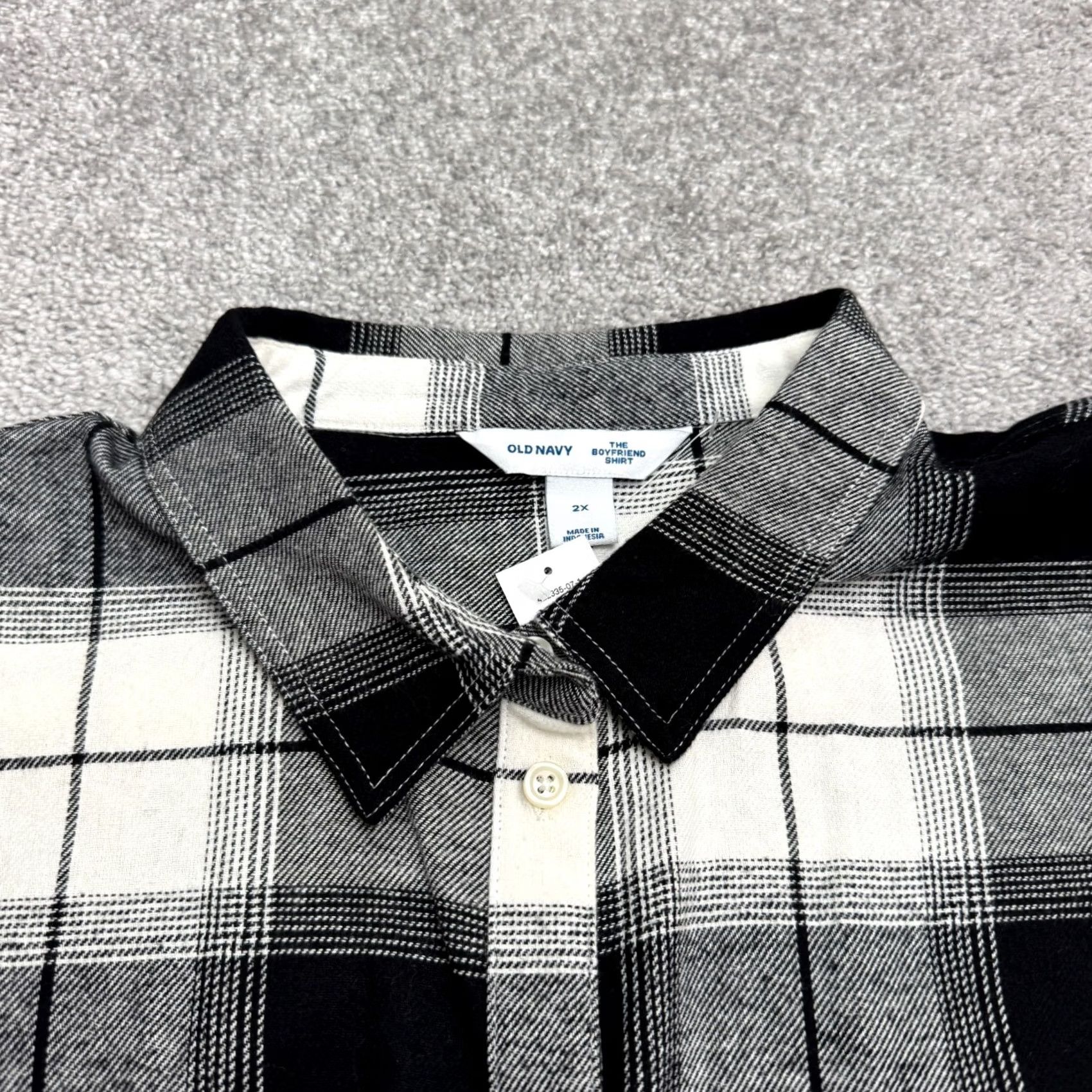 Old Navy VINTAGE Old Navy Shirt Plaid 2XL Black White Buffalo Button-Up Womens Plus Boyfriend Flannel Short Description Size XXL / US 16-18 / IT 52-54 - 3 Thumbnail