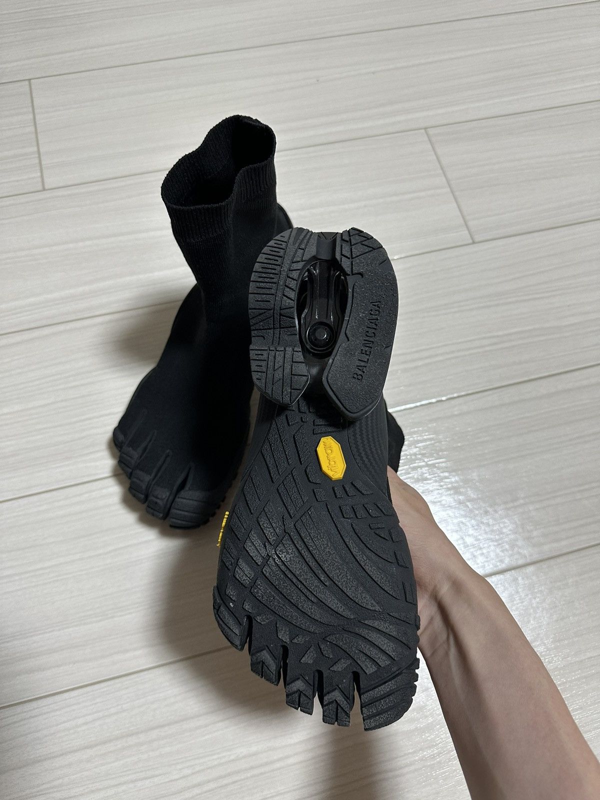 Balenciaga × Vetements × Vibram Balenciaga Vibram Five Toes Knit Boots Size US 7 / EU 40 - 4 Thumbnail