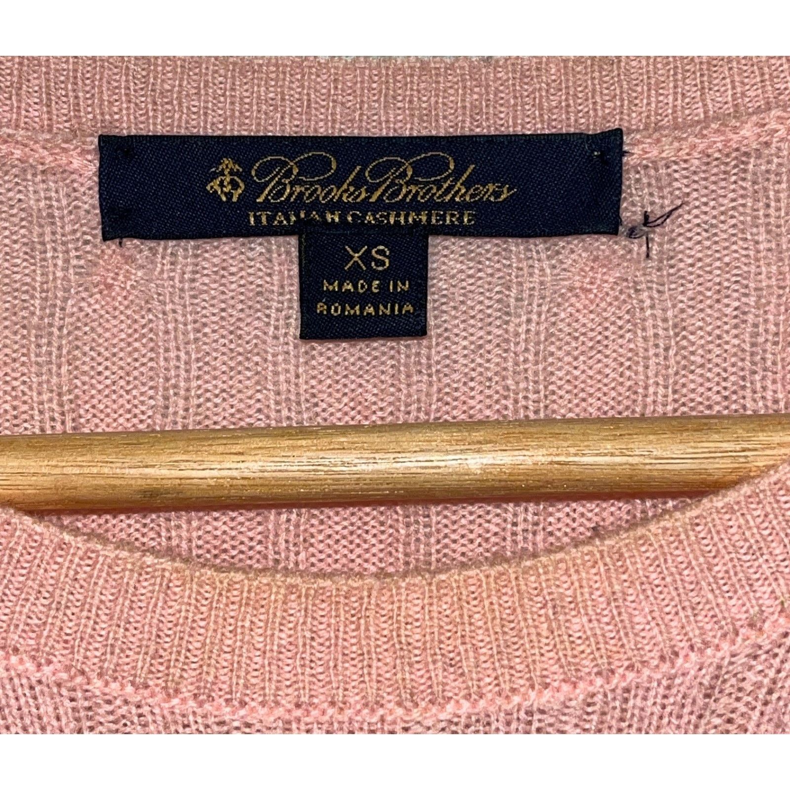 Brooks Brothers Brooks Brothers Pink Italian Cashmere Cable Knit Sweater XS Size XS / US 0-2 / IT 36-38 - 4 Thumbnail