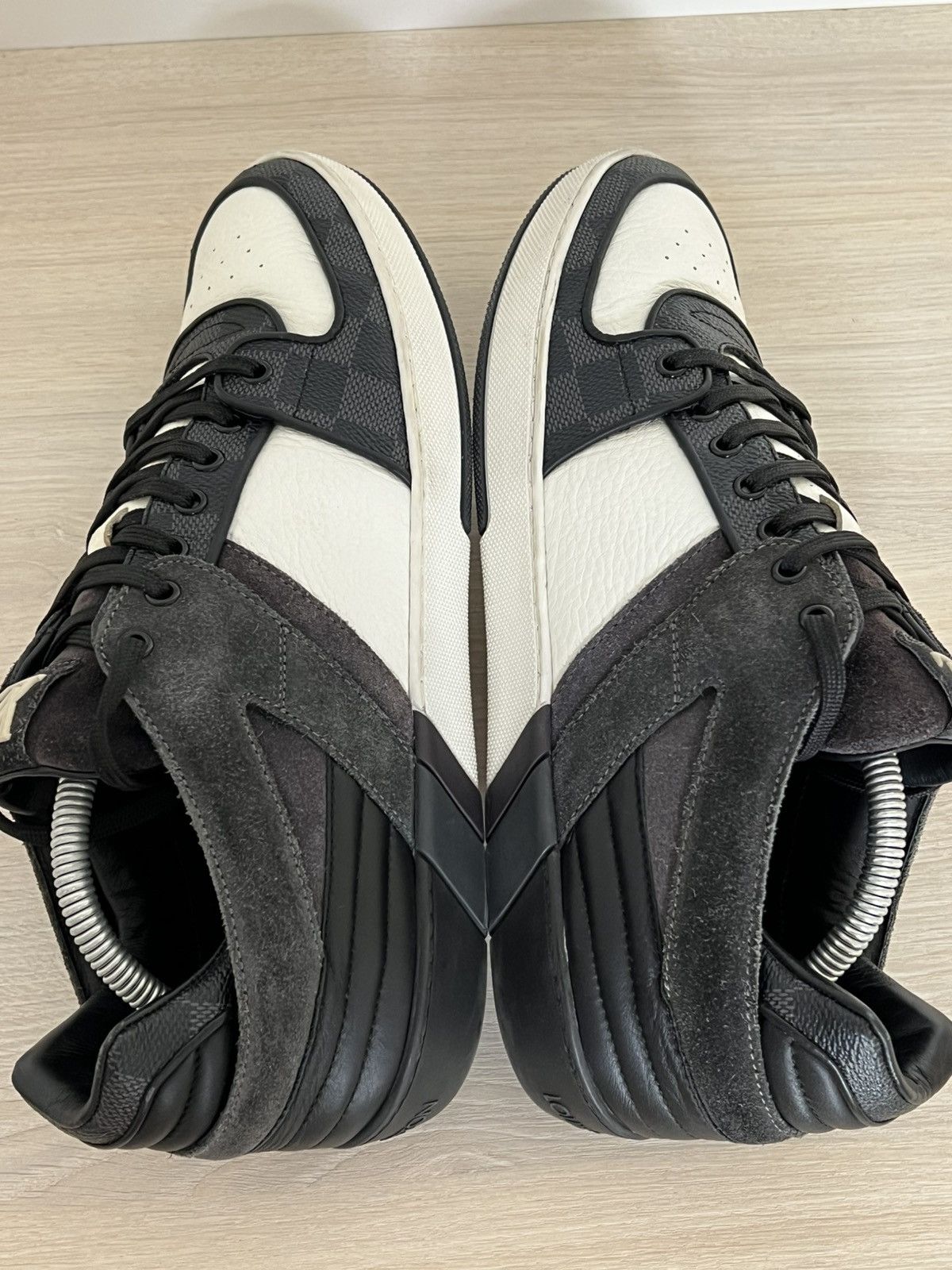 Louis Vuitton Louis Vuitton Archival Damier Leather Suede Sneakers Size US 9 / EU 42 - 14 Thumbnail