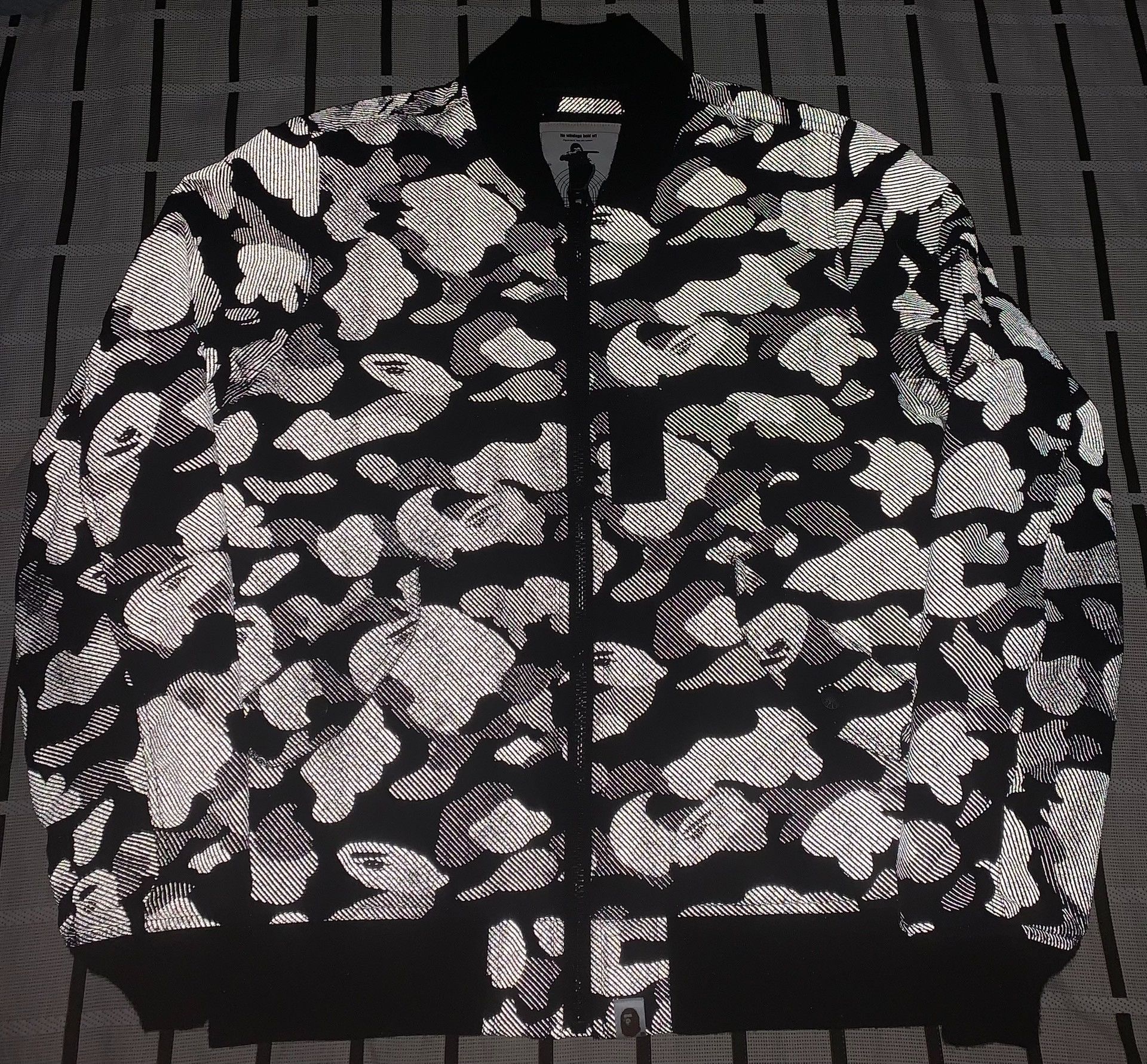 Bape Bape Reflective Light Jacket M Men Size US M / EU 48-50 / 2 - 1 Thumbnail