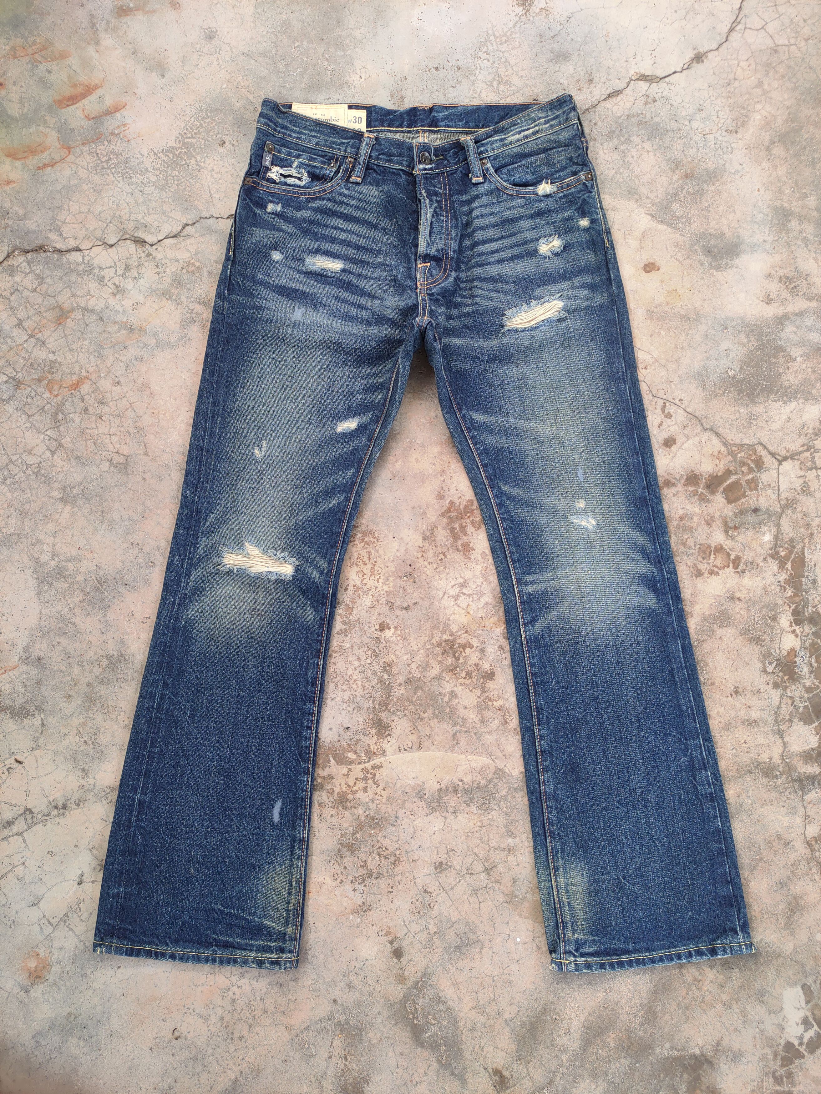 Abercrombie & Fitch VINTAGE FADED DISTRESSED FLARE JEAN DENIM PANTS Size US 32 / EU 48 - 2 Thumbnail