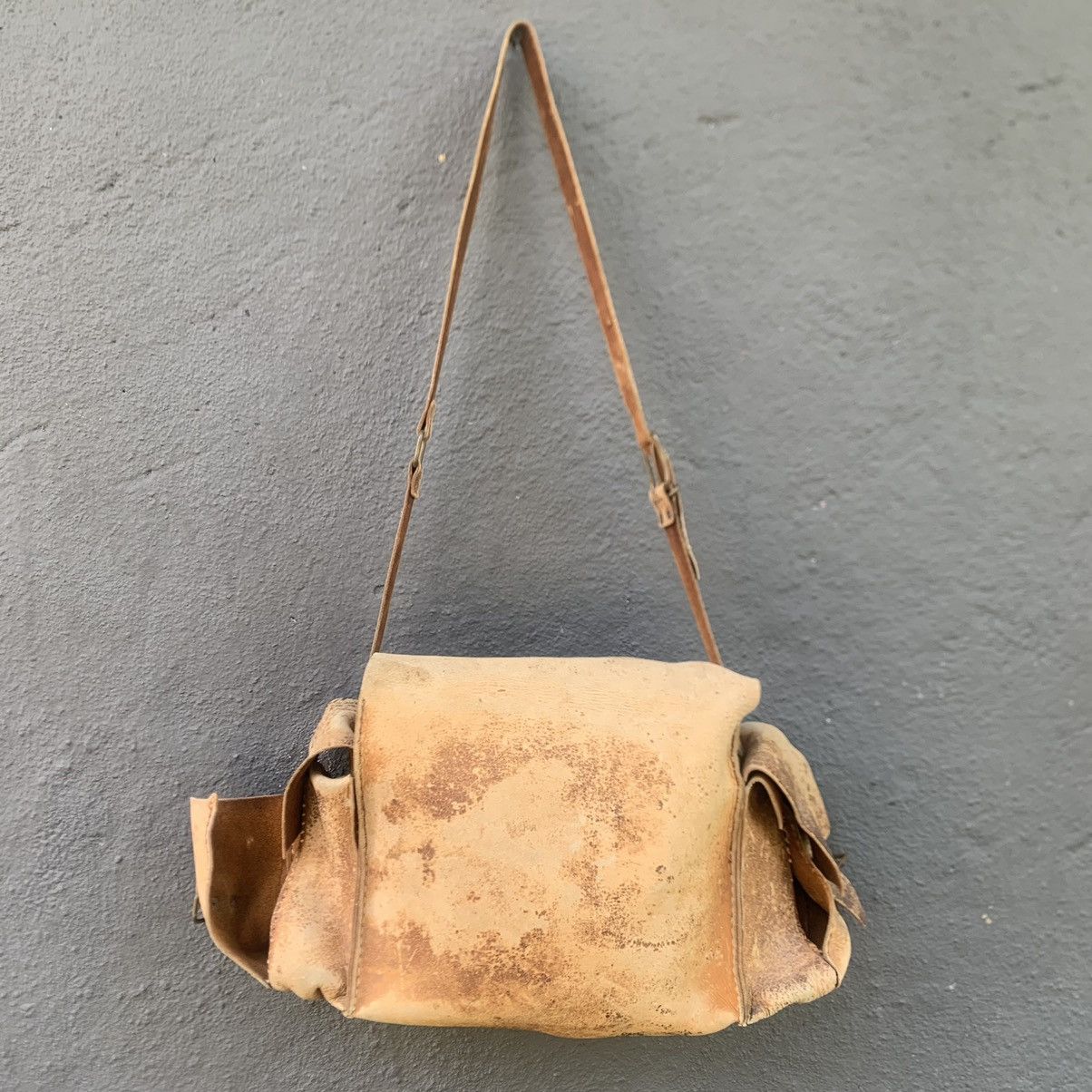 Genuine Leather Thrashed Vintage Genuine Leather Bag Size ONE SIZE - 6 Thumbnail