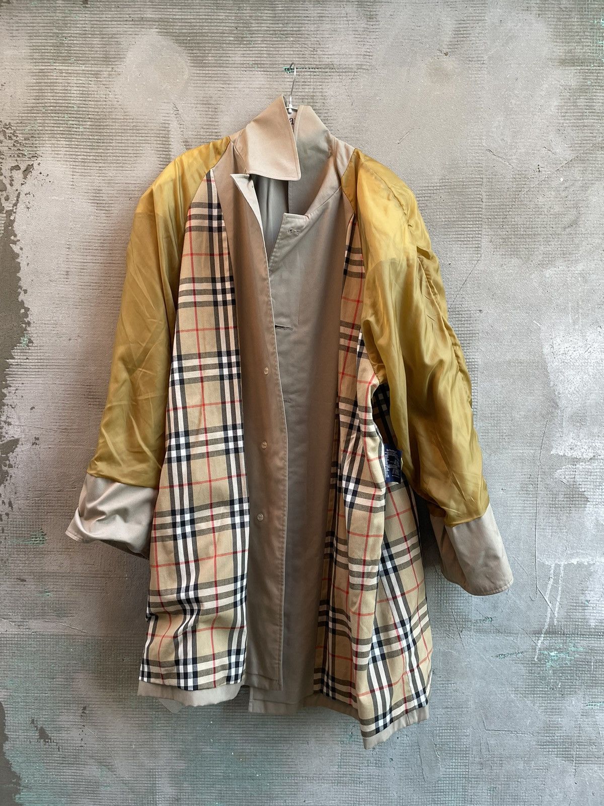 Burberry × Designer Burberry Burberrys Vintage 90s Nova Check Beige Trench Coat Size US L / EU 52-54 / 3 - 17 Thumbnail