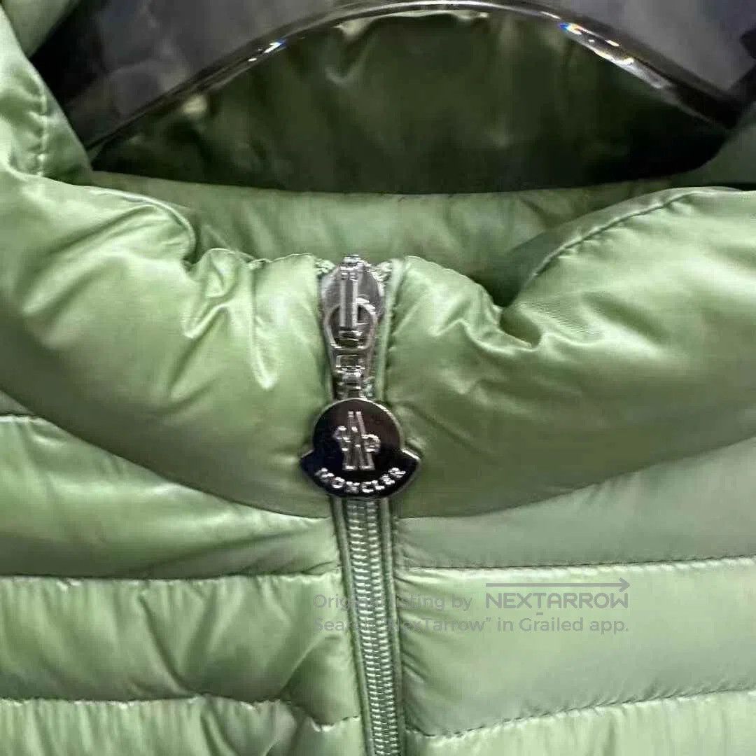 Moncler Moncler Green Logo Hem Down Jacket. Size L / US 10 / IT 46 - 3 Thumbnail
