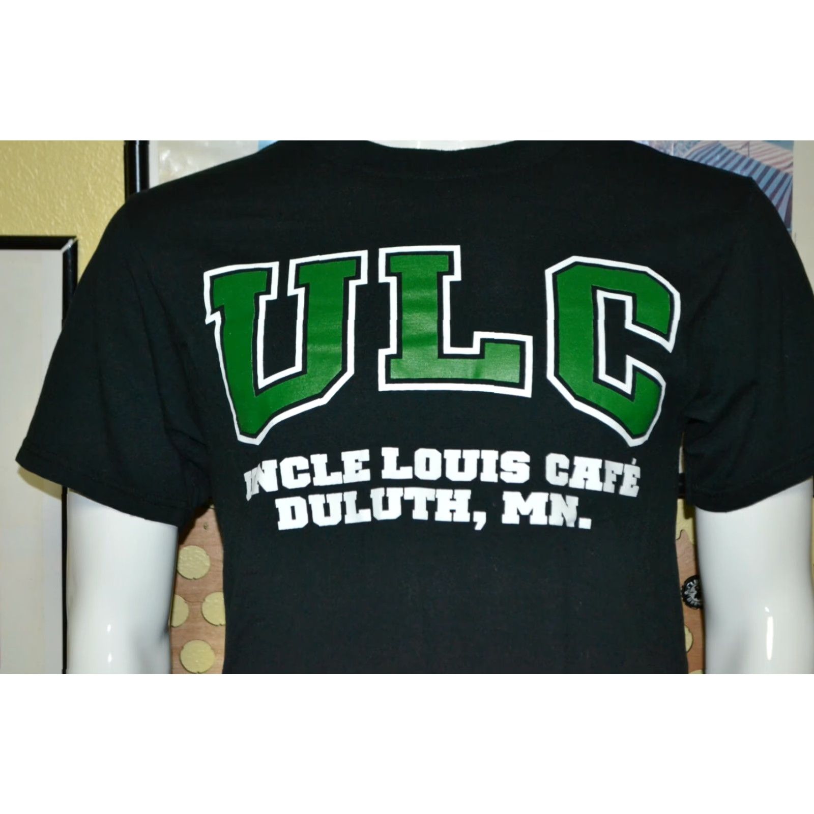 Vintage Uncle Louis Cafe Duluth MN T Shirt Medium Black Men Shirt Round Neck Short Sleeve Restaurants 90s?? Size US M / EU 48-50 / 2 - 2 Thumbnail