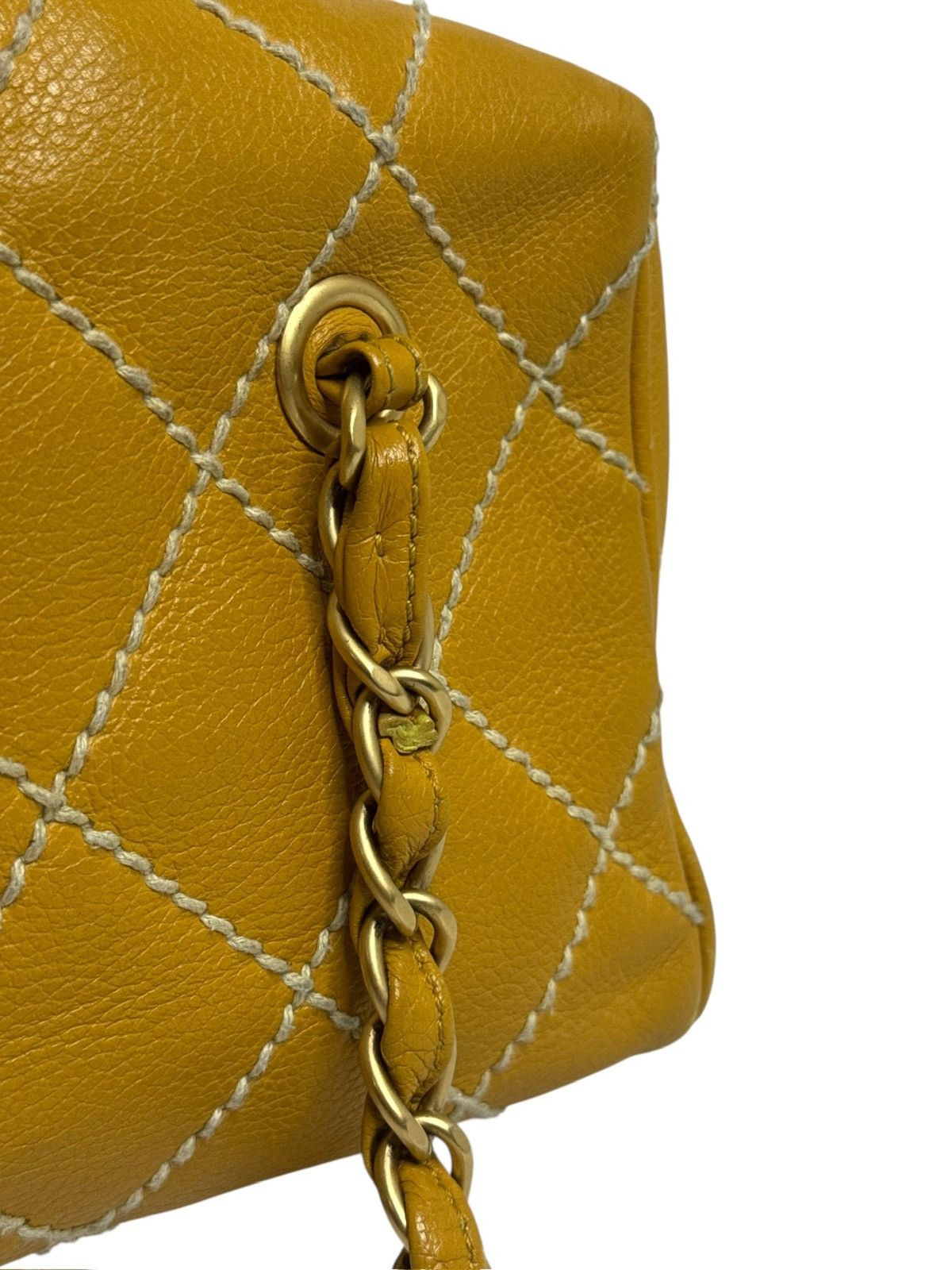 Chanel × Vintage Chanel Wild Stitch Yellow Chain Bag Circa 2003 Size ONE SIZE - 3 Thumbnail