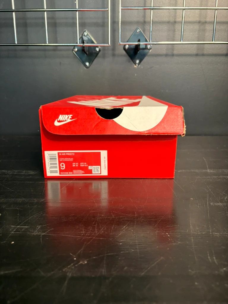 Nike Nike Air Presto "Tenis Ball" (WMNS) **PRE-OWNED** - Size 9 Size US 9 / IT 39 - 7 Thumbnail