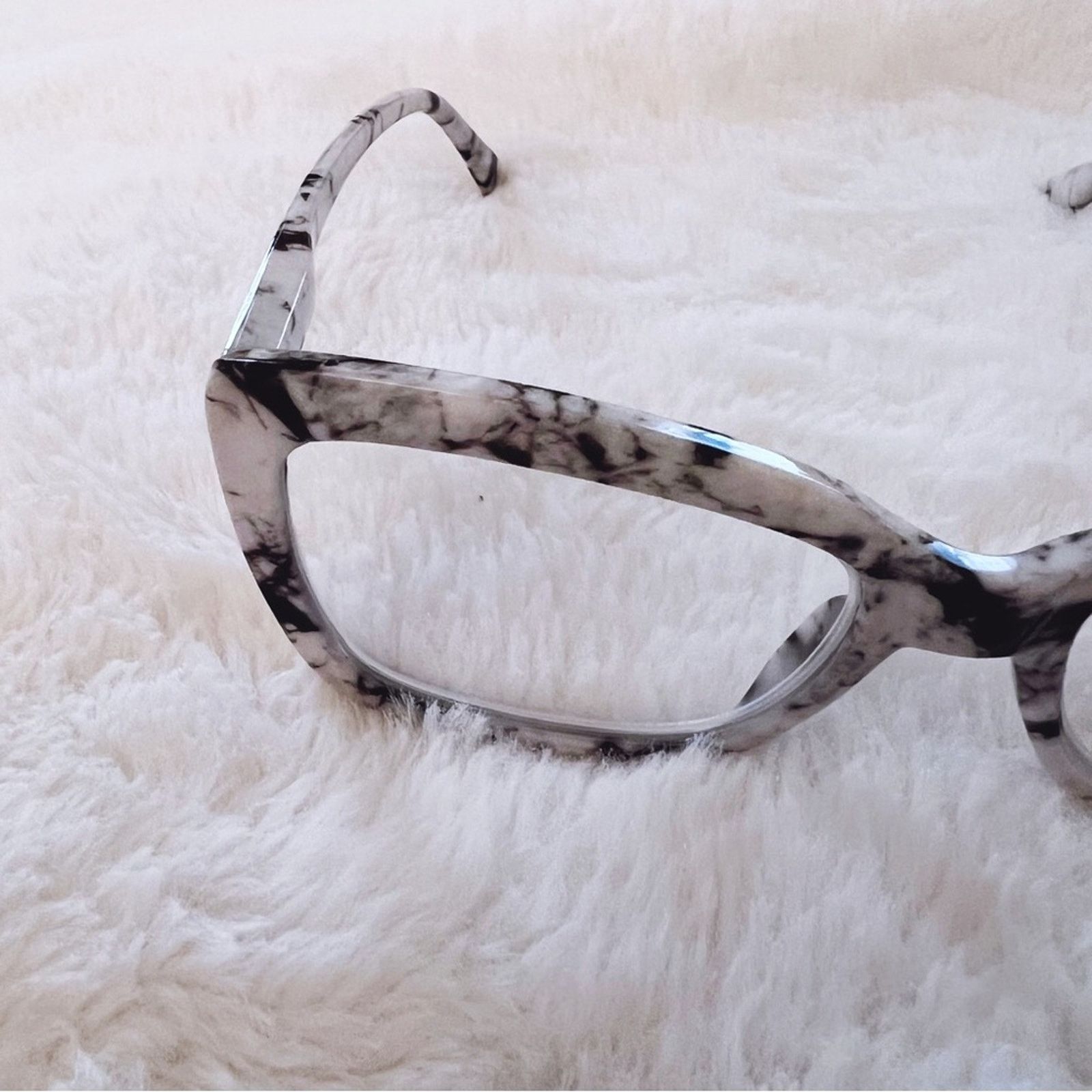 Other Leila White Marble Cateye Oversized Reader Glasses Size ONE SIZE - 3 Thumbnail