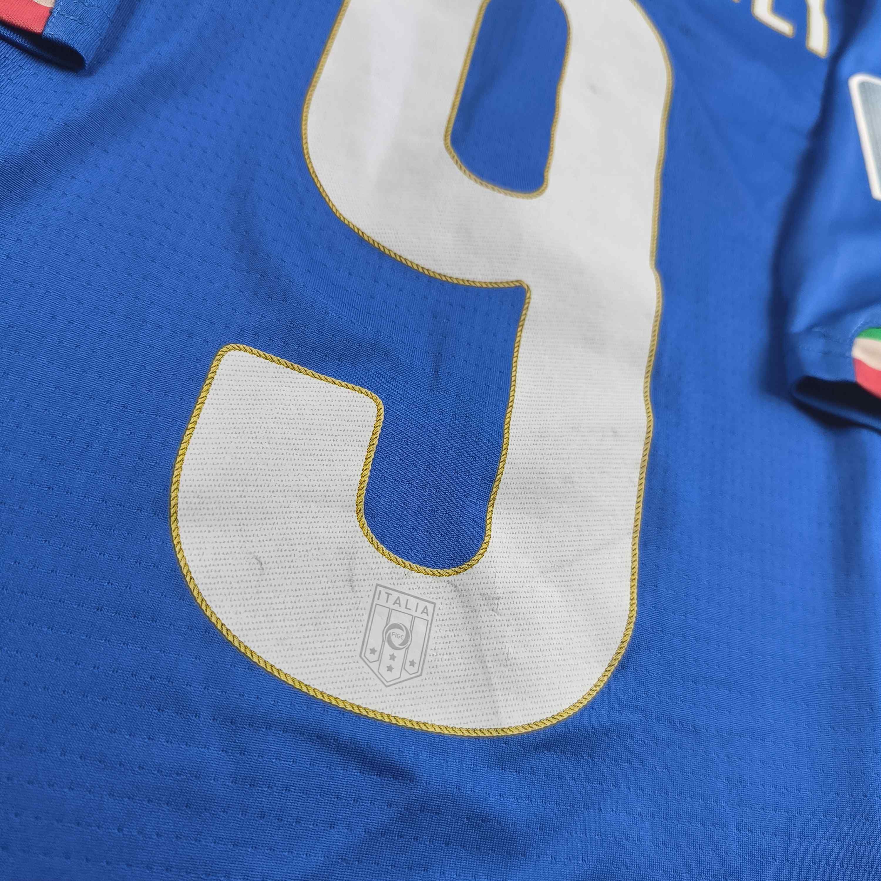Puma Italy 2014-16 Puma home Mario Balotelli football jersey S Size US S / EU 44-46 / 1 - 9 Thumbnail