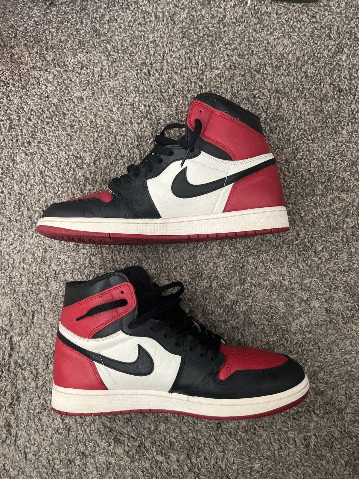 Jordan Brand × Nike Air Jordan 1 Bred Toe Size US 12 / EU 45 - 2 Thumbnail