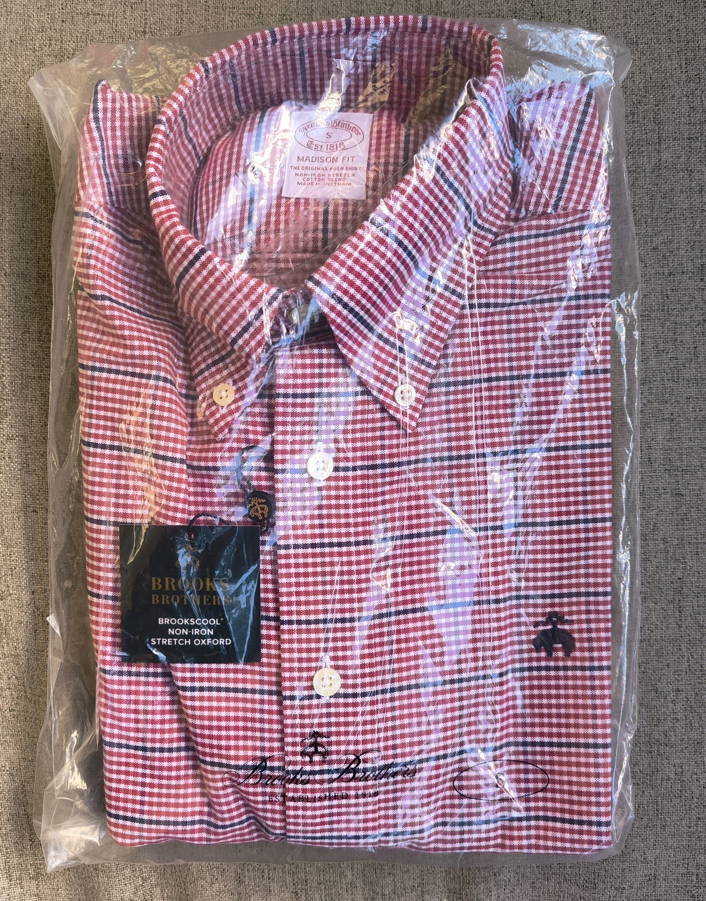 Brooks Brothers Brooks Brothers Madison Fit Shirt Small NWT Red Check Oxford Size US S / EU 44-46 / 1 - 1 Thumbnail