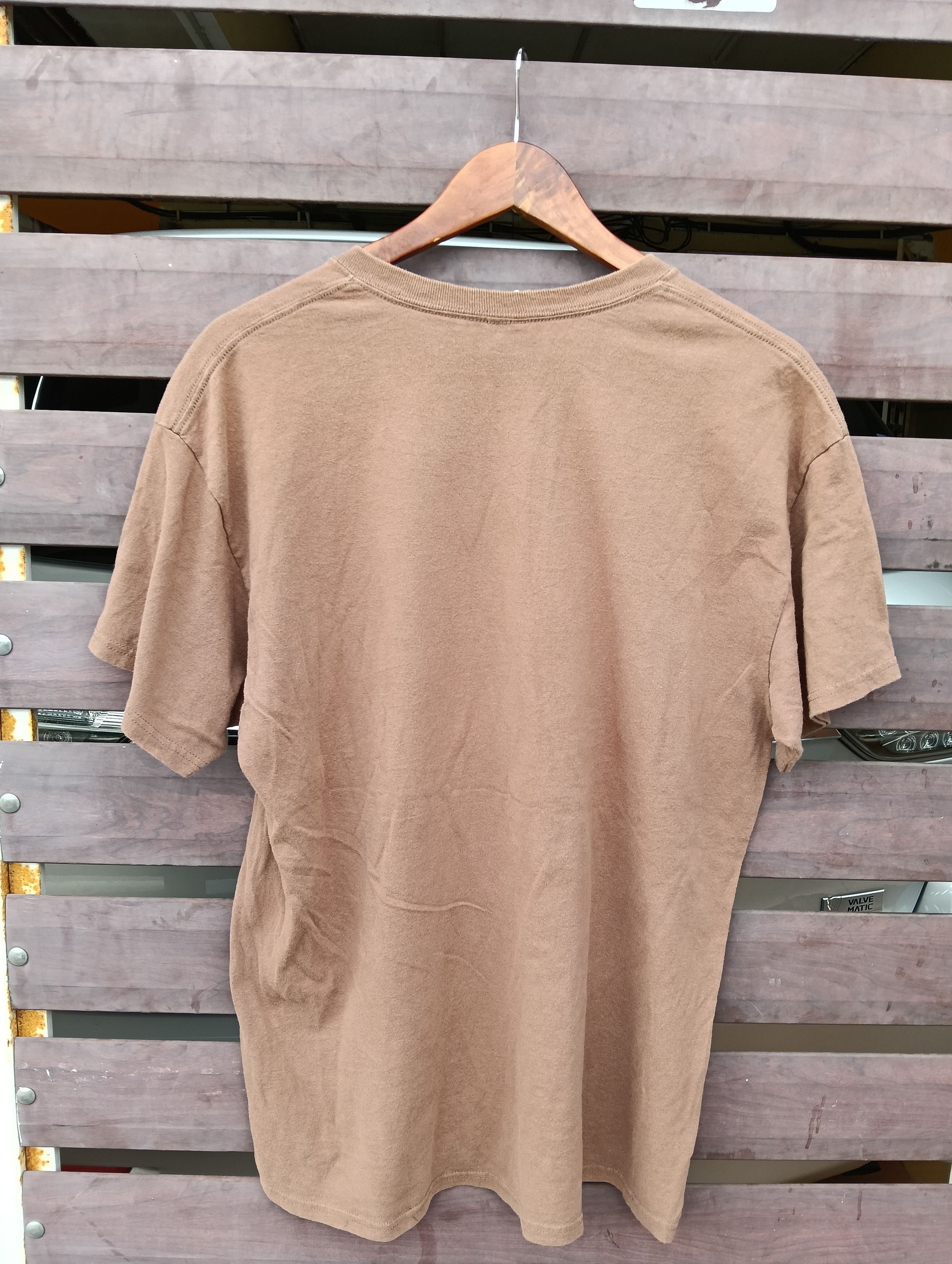 The Mountain VINTAGE BEAR LIKE THE MOUNTAIN TSHIRT. Size US L / EU 52-54 / 3 - 8 Thumbnail