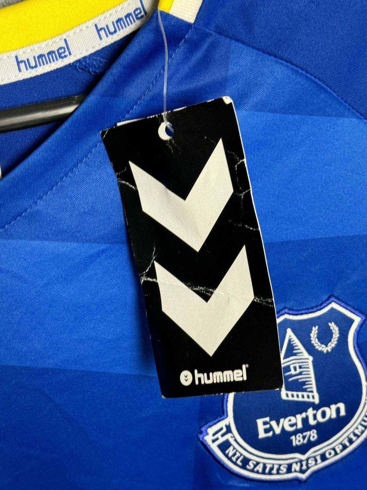 Hummel New Everton 21/22 Home Football Jersey Size US M / EU 48-50 / 2 - 12 Thumbnail