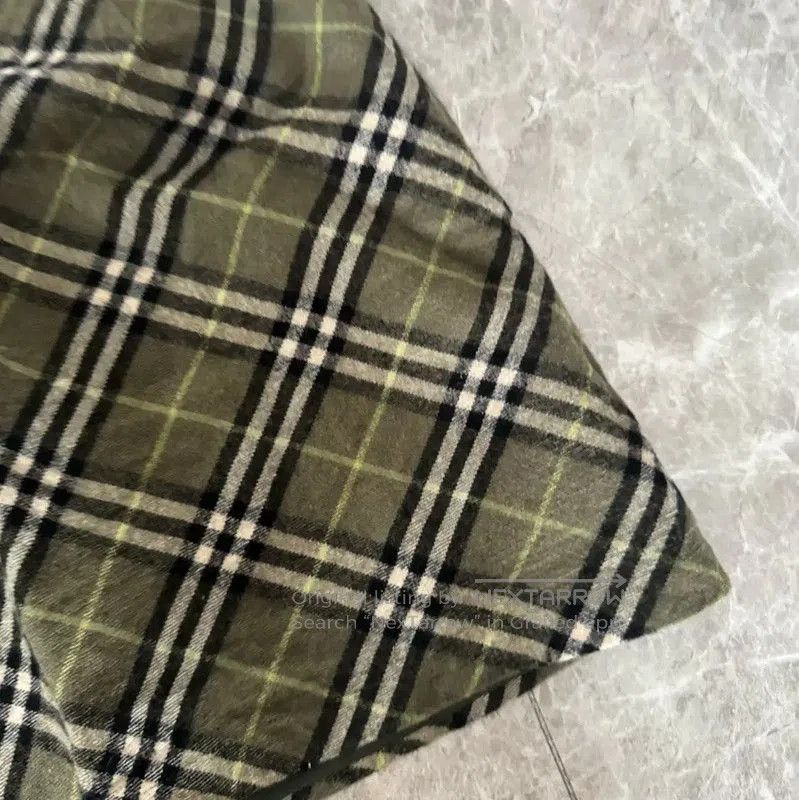 Burberry Burberry Green Wool Mini Skirt Size S. Size 23" - 2 Thumbnail