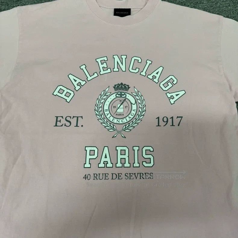 Balenciaga Balenciaga Pink college-style t-shirt with badge print and Size US XS / EU 42 / 0 - 4 Thumbnail