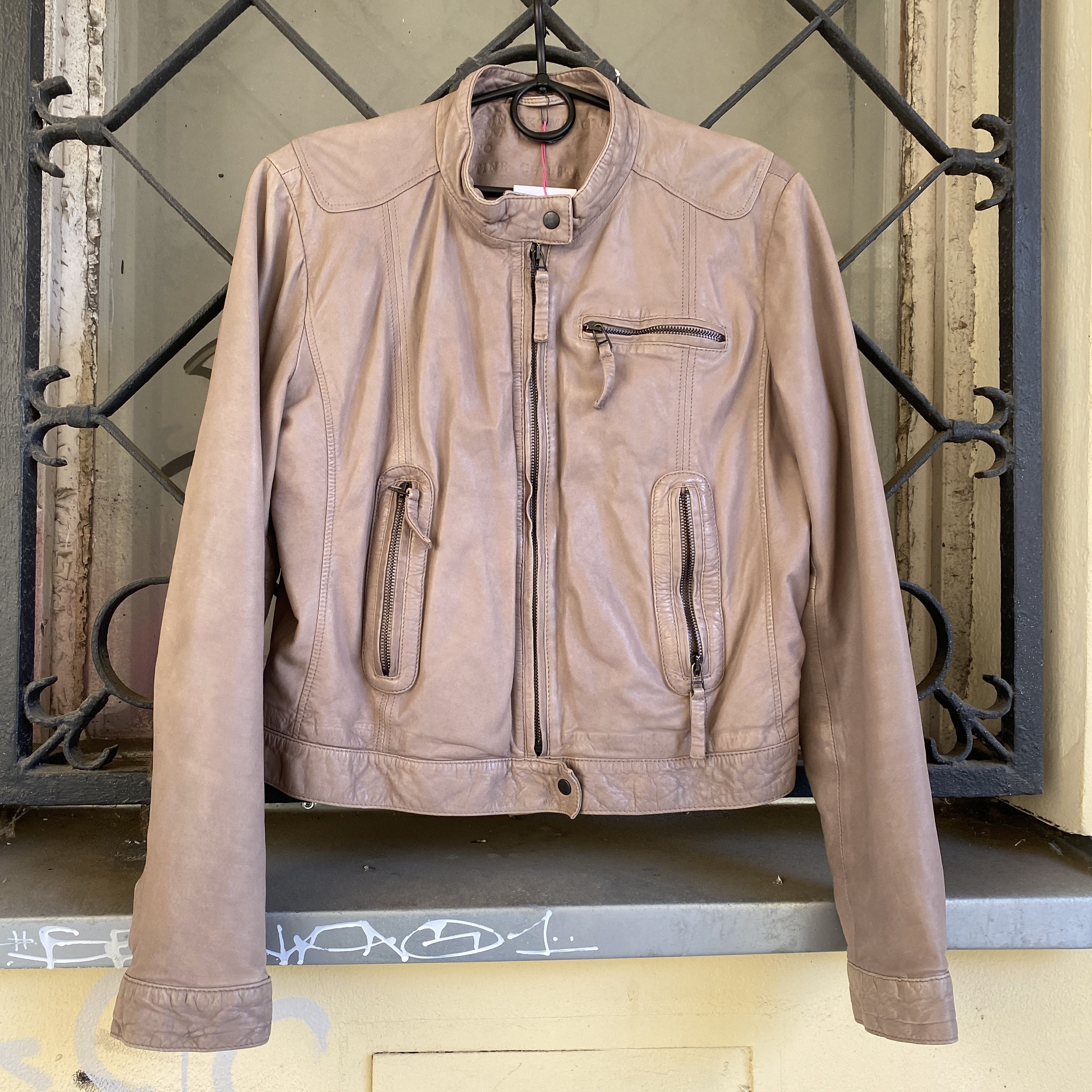 Vintage Y2K vintage light pink leather jacket - M/L Size M / US 6-8 / IT 42-44 - 1 Thumbnail