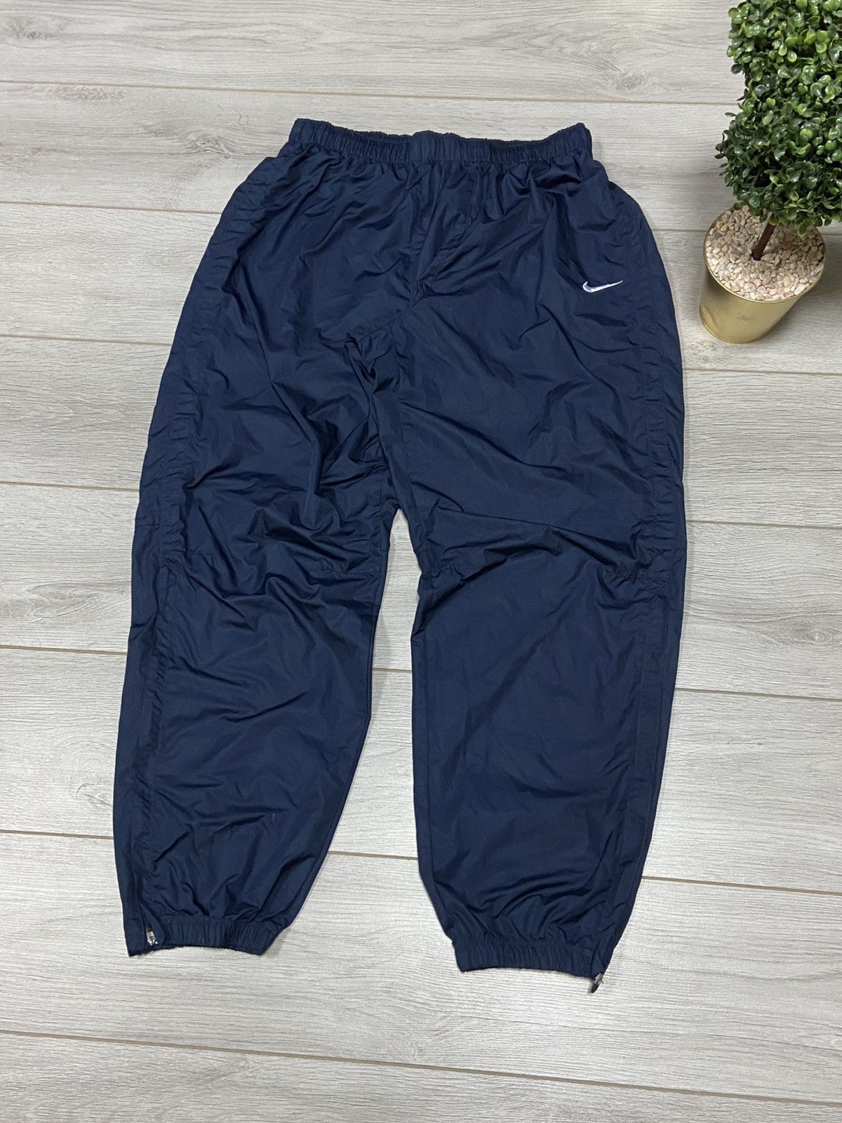 Nike Nike vintage XXL parachute pants ninja swoosh drill Size US 36 / EU 52 - 1 Thumbnail