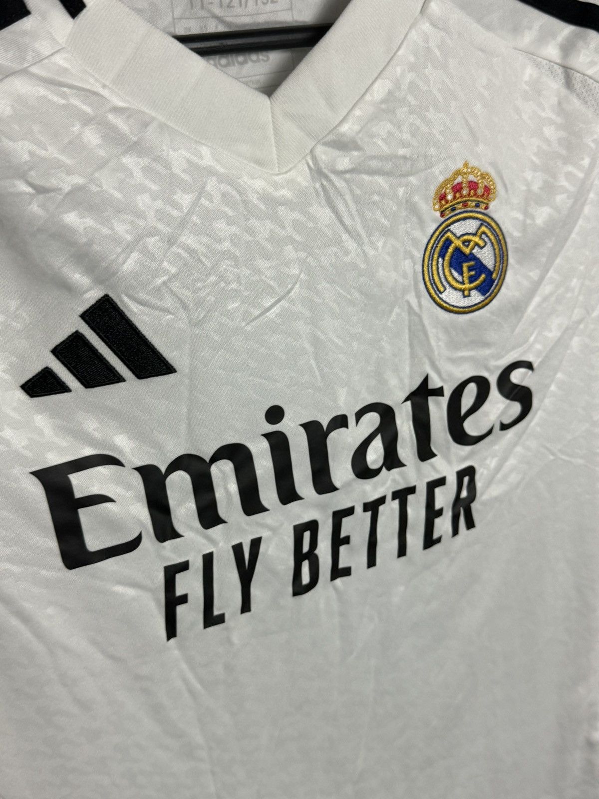 Adidas KIDS New Real Madrid 24/25 Home Vinicius Jr Football Jersey Size US XS / EU 42 / 0 - 4 Thumbnail