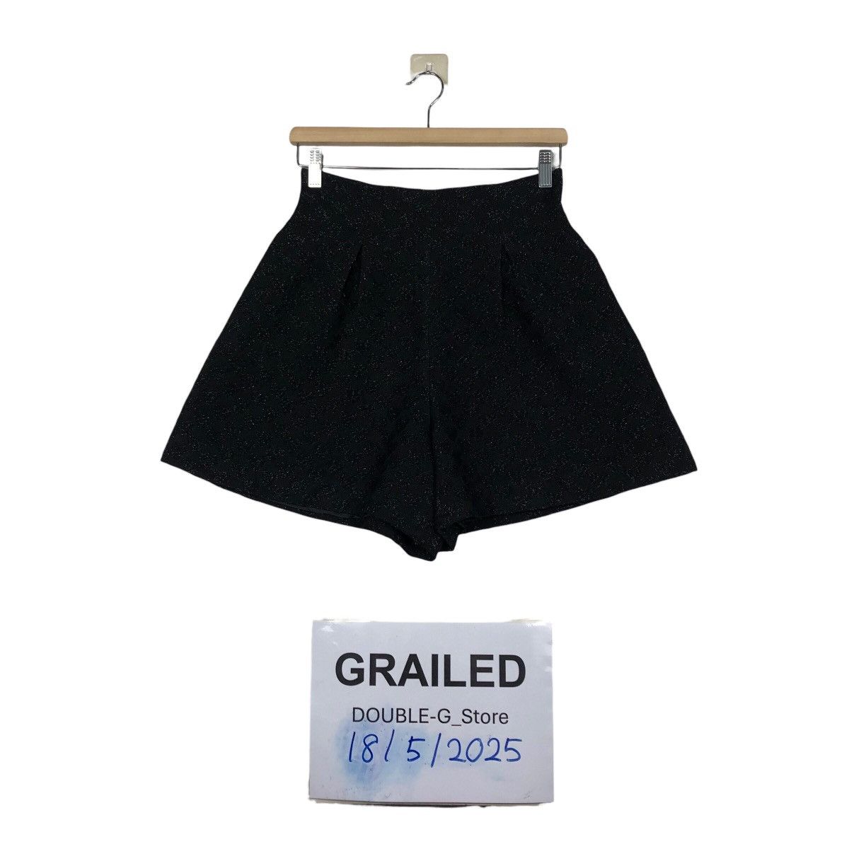 agnes b. 📌Rich Black Vintage Short Pants Casual Agnes B. Size US 26 / EU 42 - 1 Thumbnail