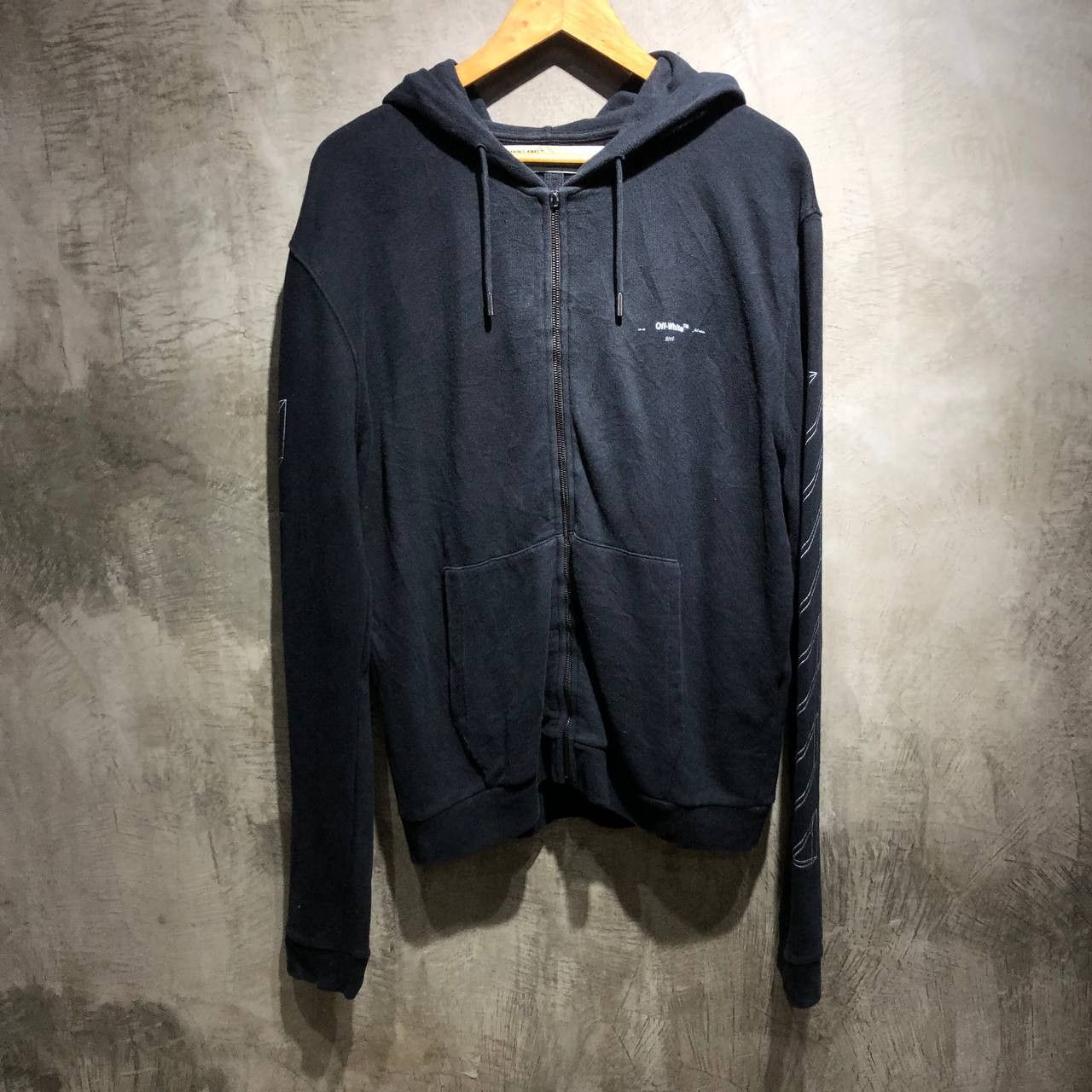Off-White Off-white 3D stencil arrows zip up hoodie Size US L / EU 52-54 / 3 - 2 Thumbnail