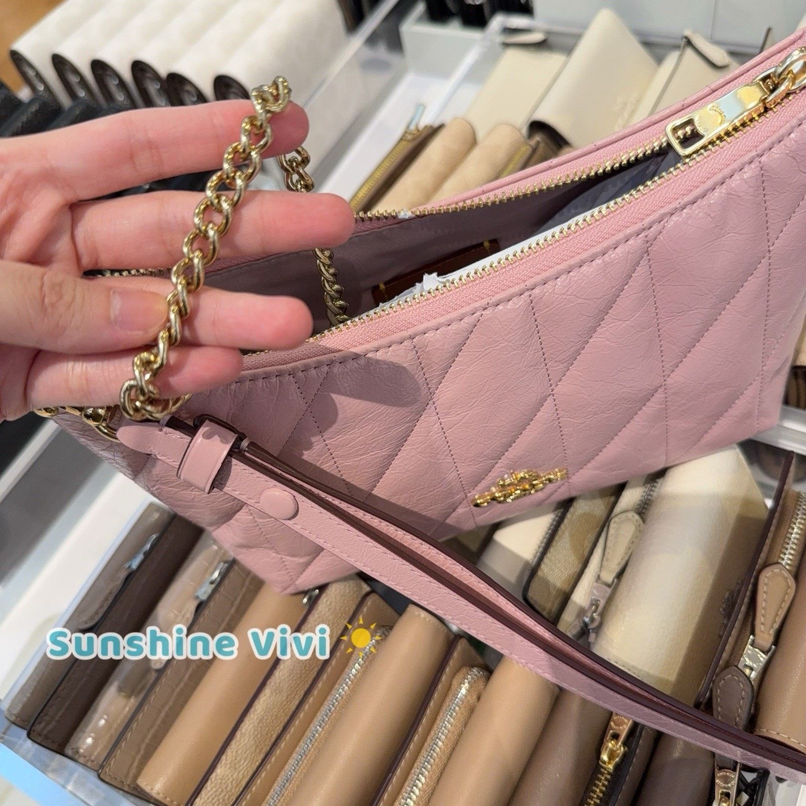 Coach NWT Coach Caitlin Shoulder Bag Quilting CDZ88 CARNATION Size ONE SIZE - 2 Thumbnail
