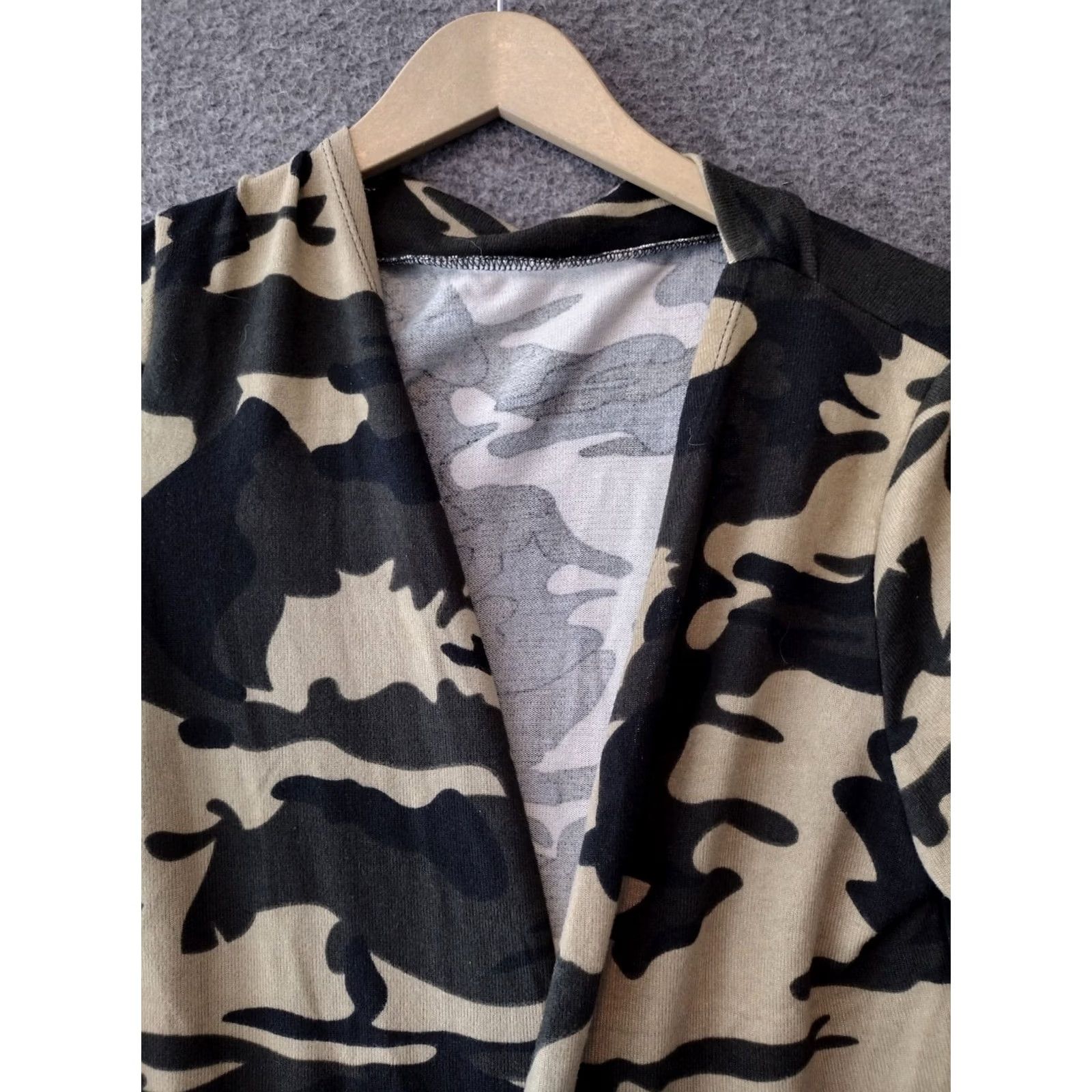 Vintage VINTAGE Women's Camo Cardigan Open Front Jacket Black/Beige Size M Size M / US 6-8 / IT 42-44 - 4 Thumbnail