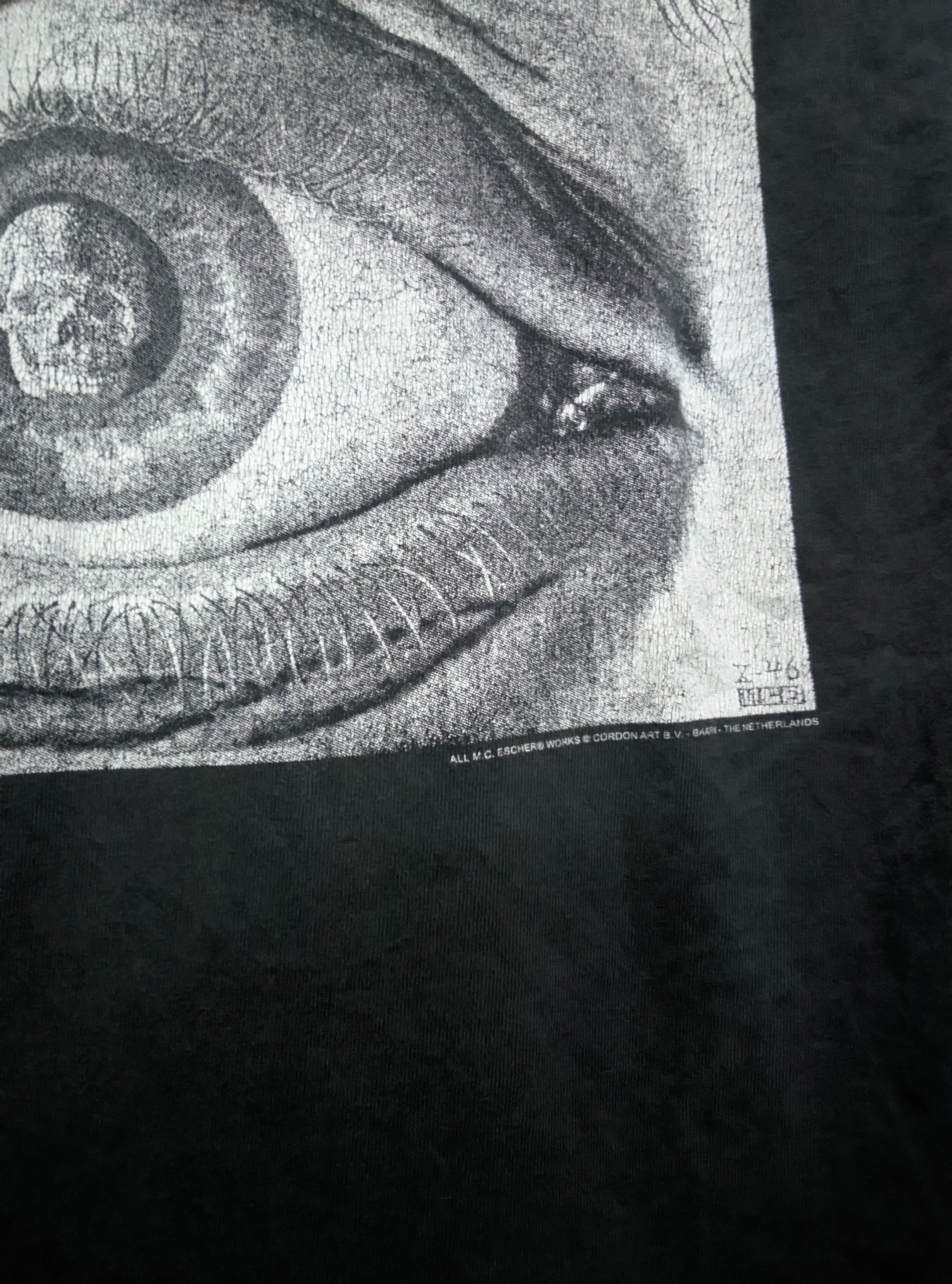 Vintage Vintage 90s mc escher eye art t shirt Size US S / EU 44-46 / 1 - 4 Thumbnail