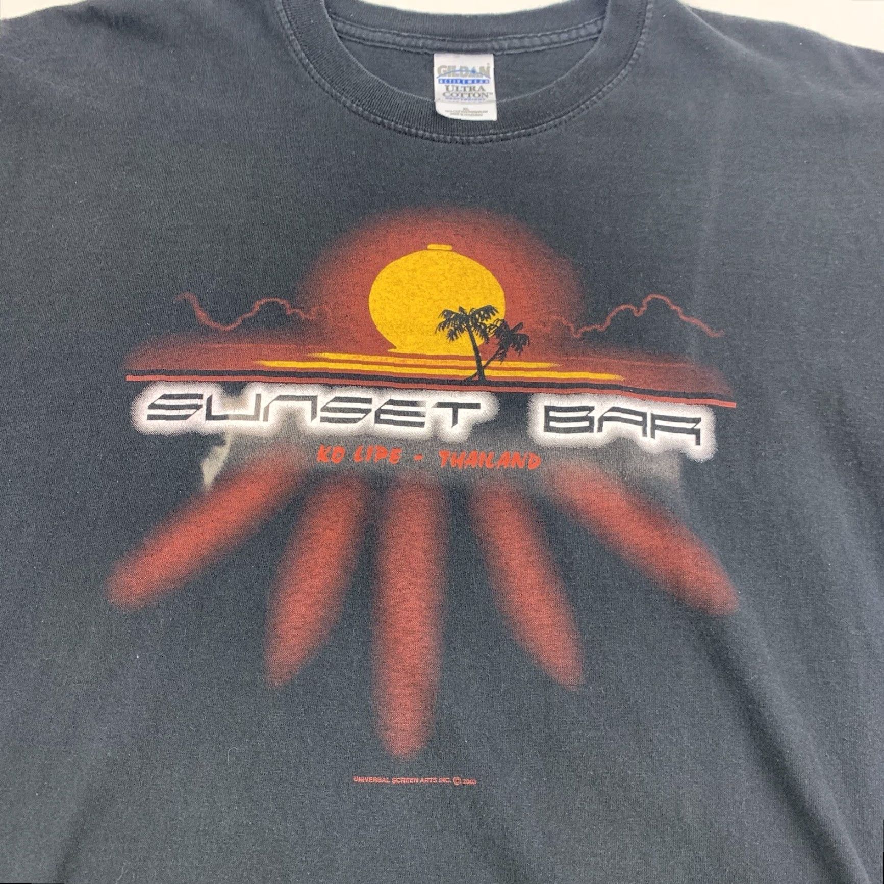 Gildan Vintage Sunset Bar Thailand Shirt Adult XL Blaxk Outdoors Nature Grunge Y2K Size US XL / EU 56 / 4 - 2 Thumbnail