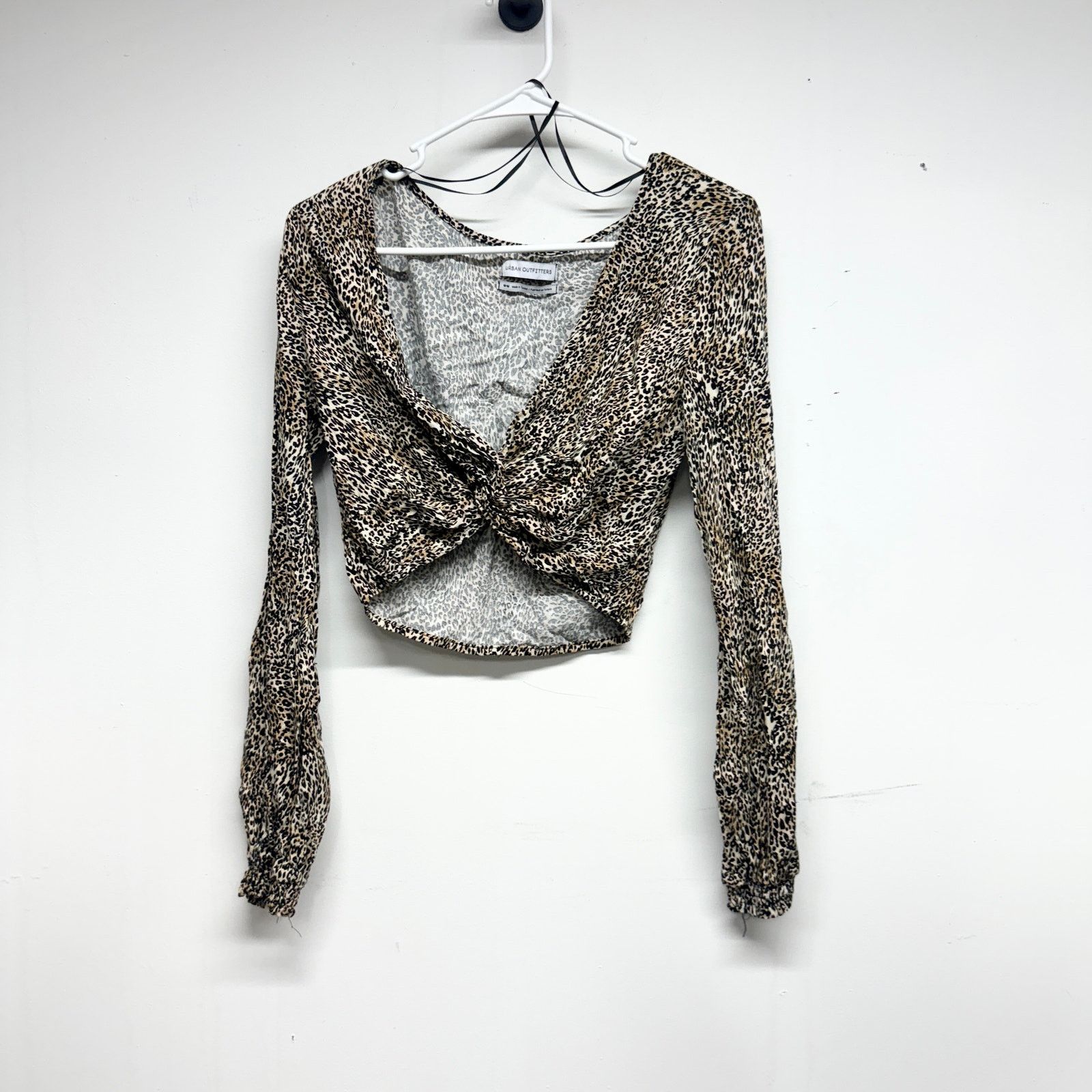 Urban Outfitters Urban Outfitters Leopard Print Twisted Crop Top, Size M Size XXL / US 16-18 / IT 52-54 - 2 Thumbnail