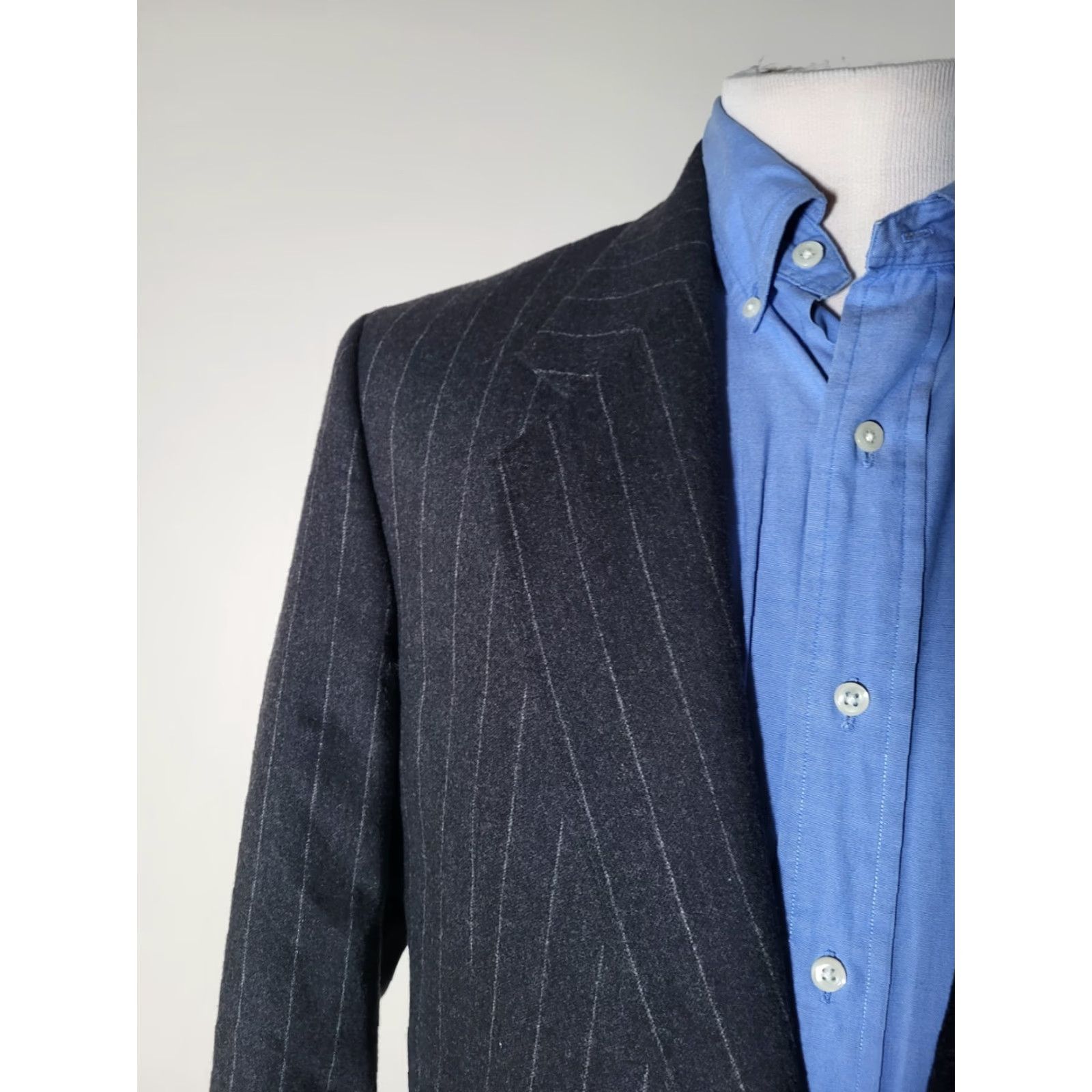 Valentino VINTAGE Valentino 42L Gray Flannel Wool Wide Chalk Striped Coat Blazer Jacket Size 42R - 2 Thumbnail
