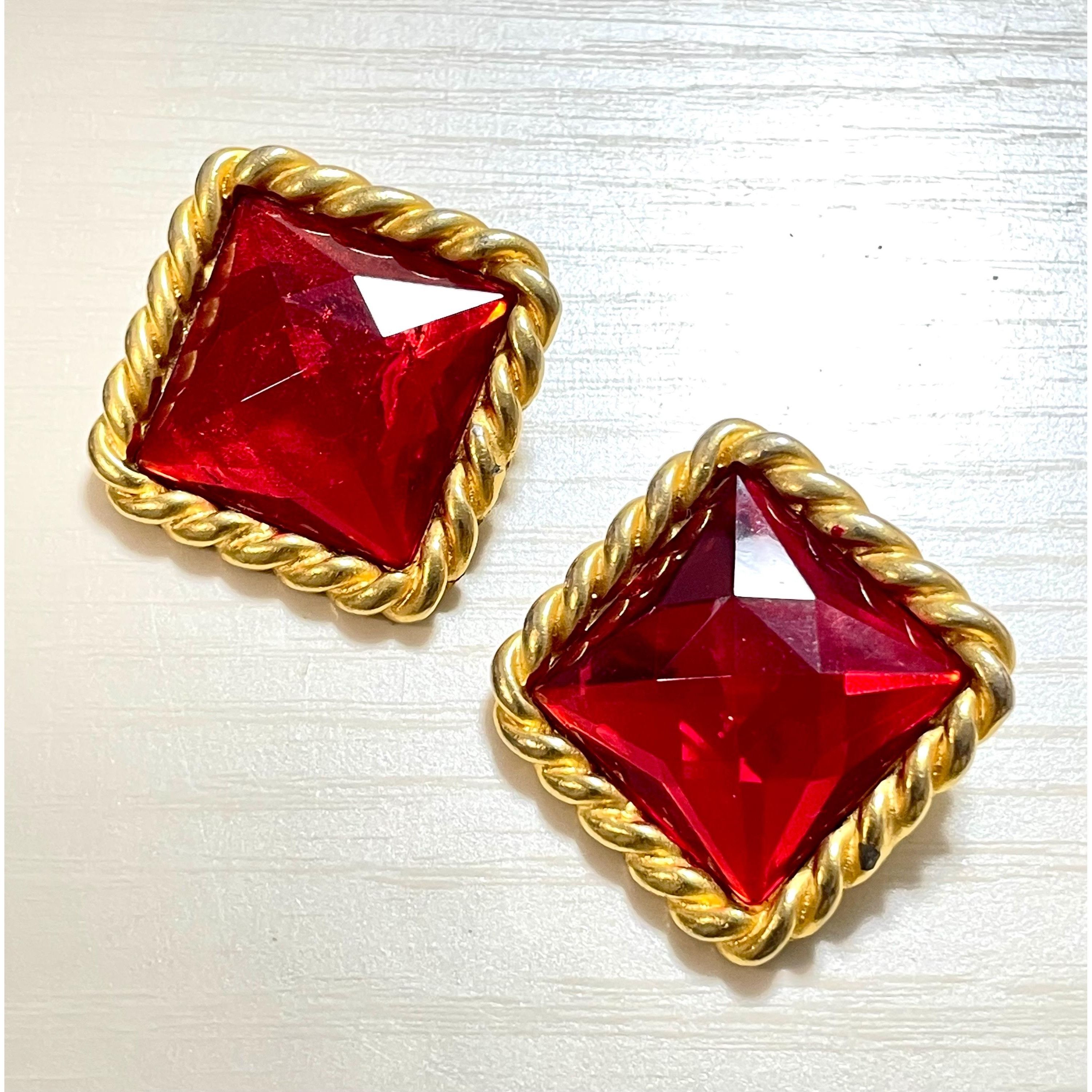 Celine Vintage Celine diamond cut stud design red gripoix earrings Size ONE SIZE - 1 Thumbnail