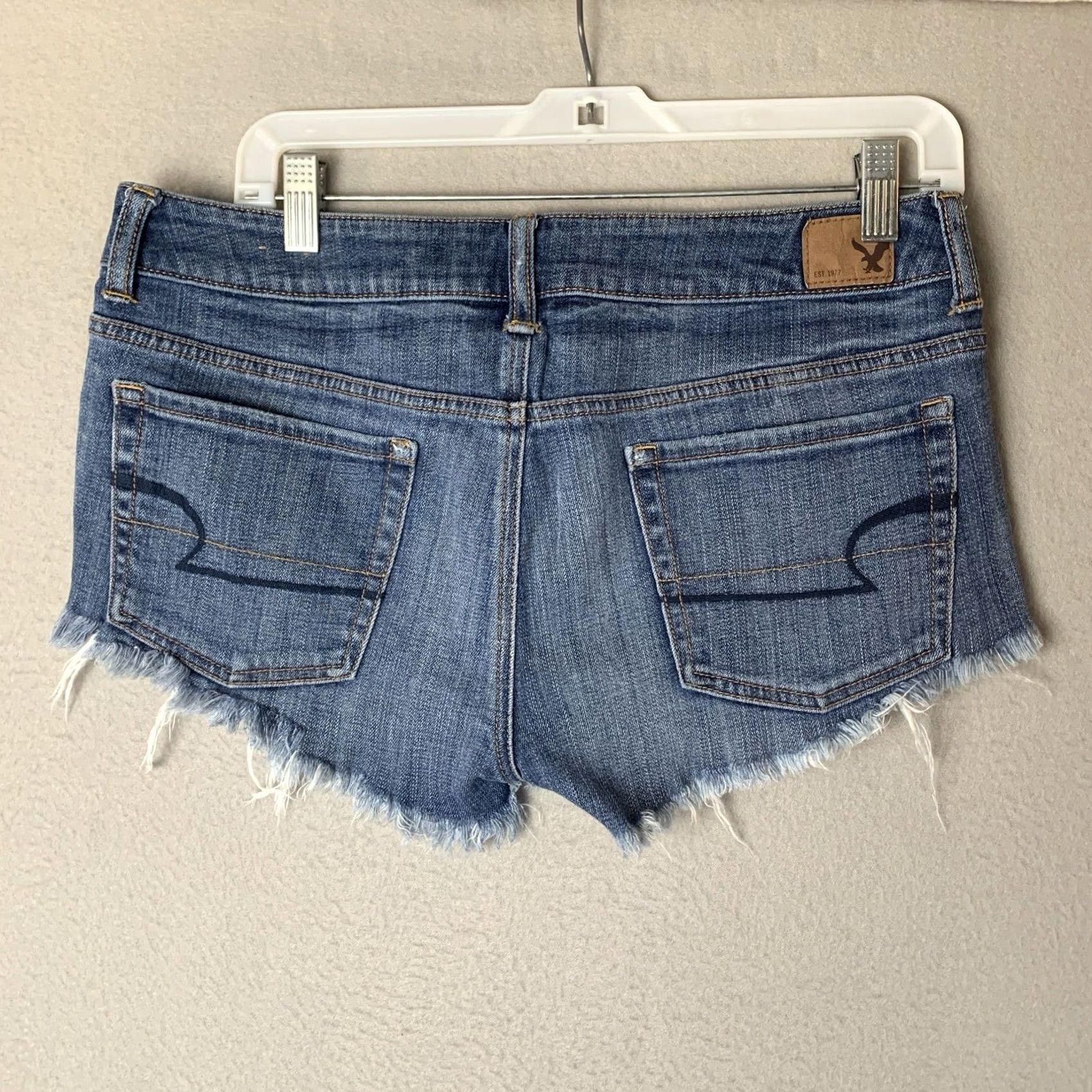 American Eagle Outfitters American Eagle Womens Shorts Size 6 Blue Festival Embroidered Y2K Size 28" / US 6 / IT 42 - 2 Thumbnail
