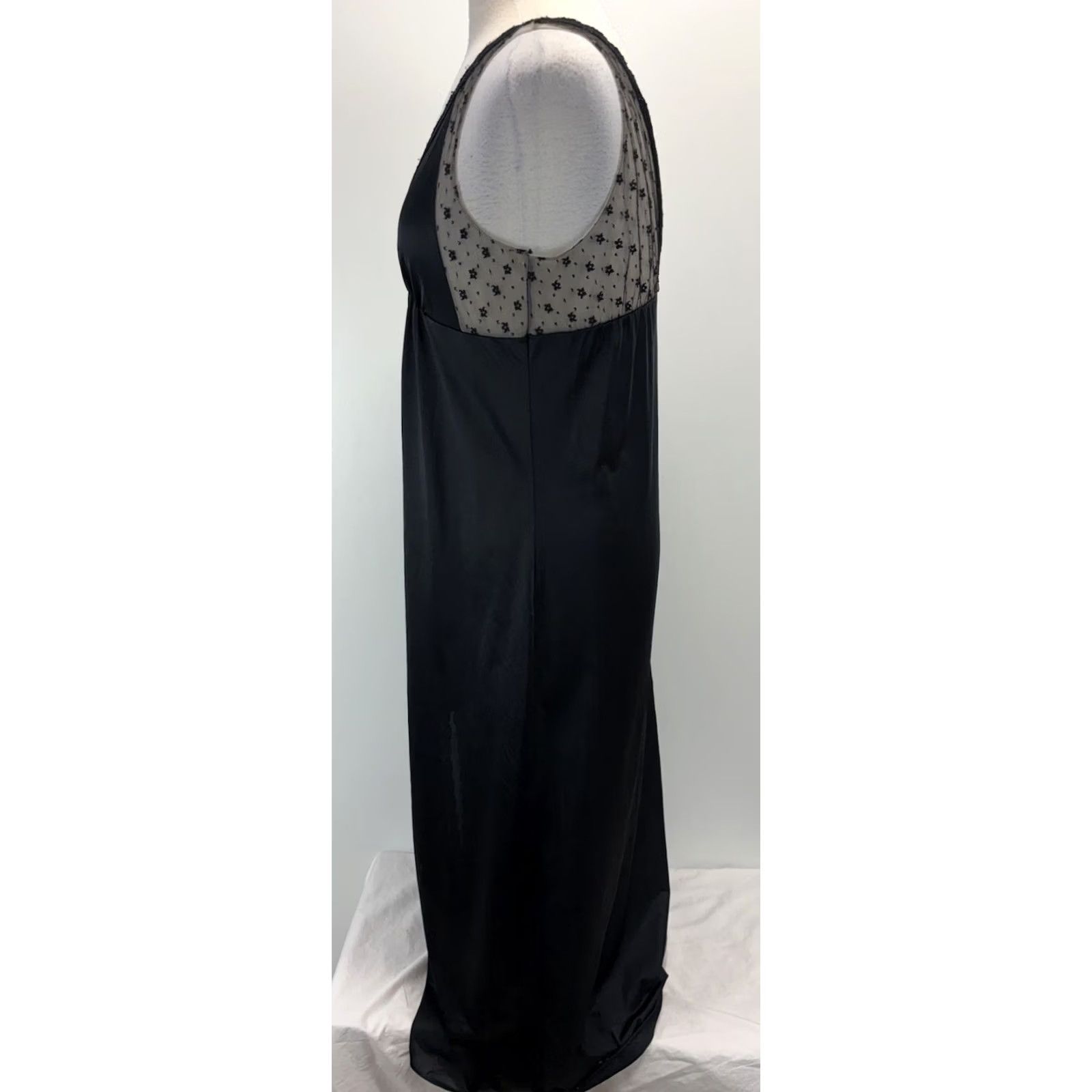 Vintage VINTAGE Deena Nightgown L Black Nylon Long Lace Trim Made USA 70s Vtg Front Slit Women’s Size ONE SIZE - 2 Thumbnail