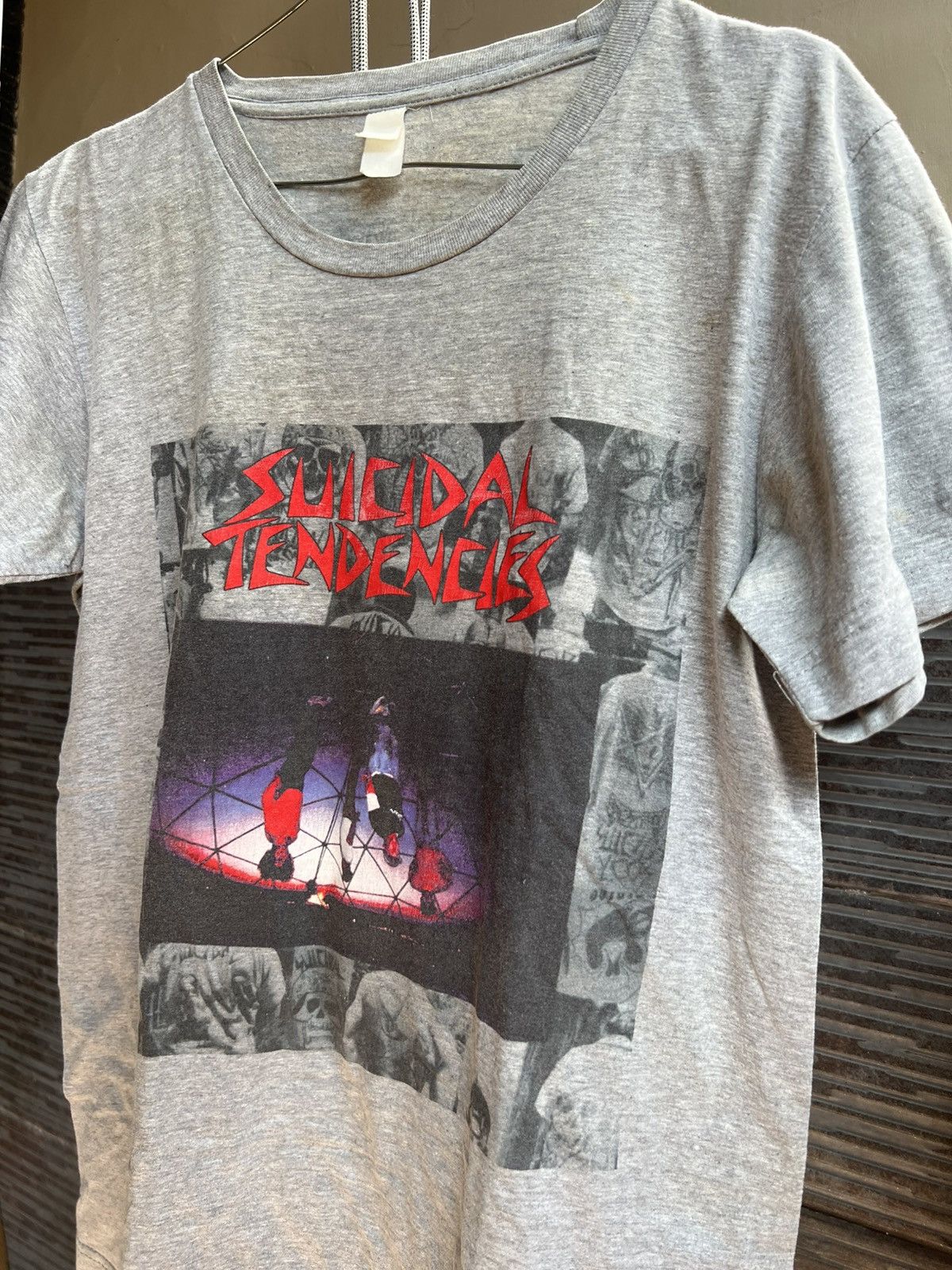 Band Tees Thrashed SUICIDAL TENDENCIES Sun Faded Distressed ERD GRUNGE Size US XS / EU 42 / 0 - 1 Thumbnail